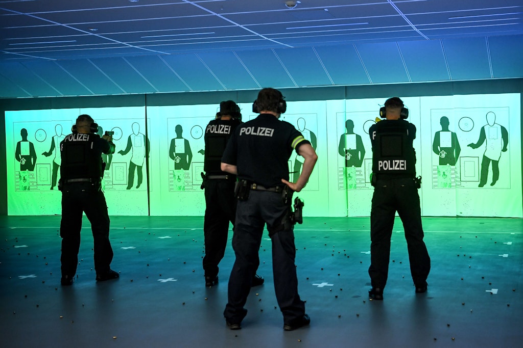 Schlechte Deutschkenntnisse: Berliner Polizeibewerber fallen beim Diktat durch