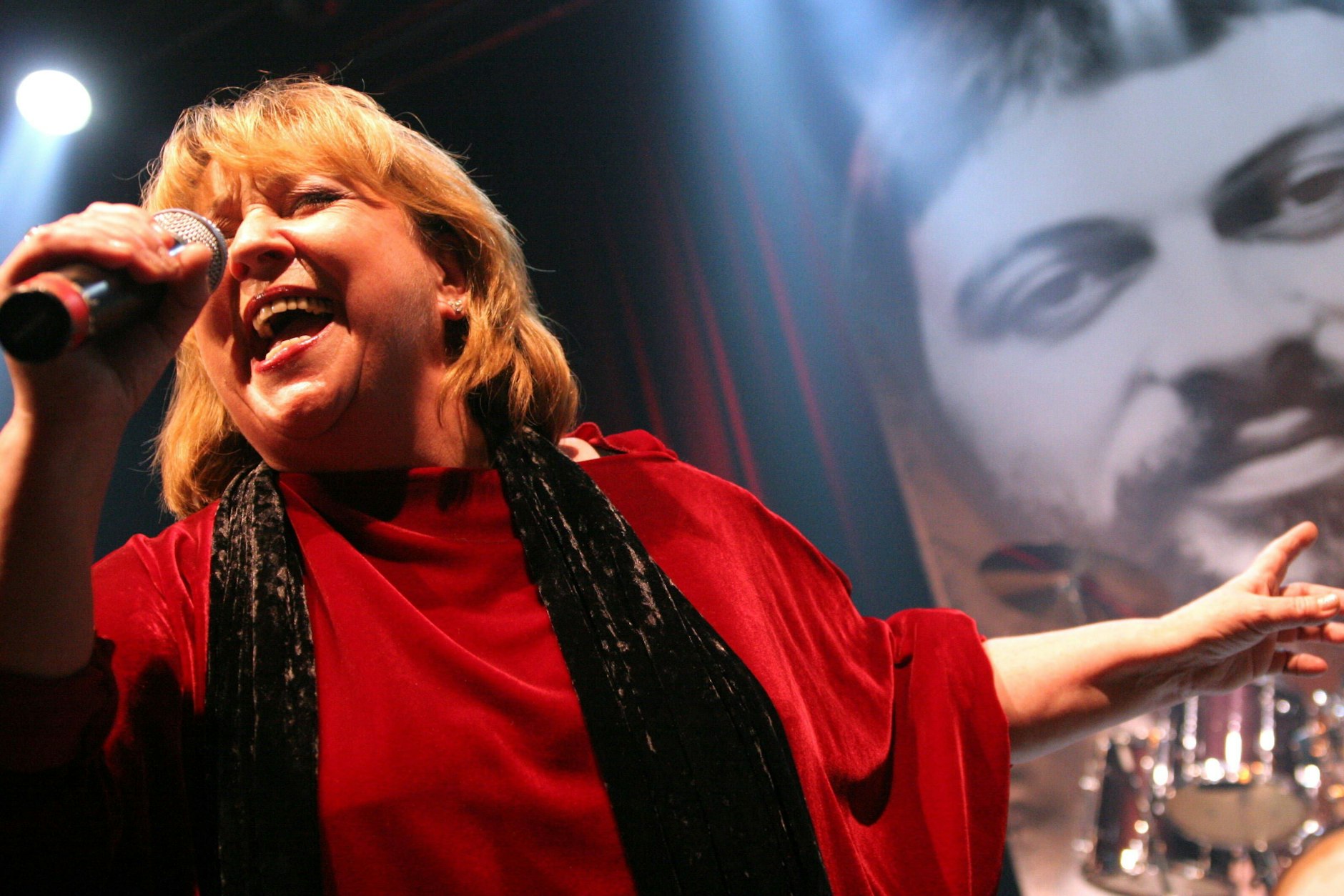 Sängerin Angelika Mann bei einem Auftritt