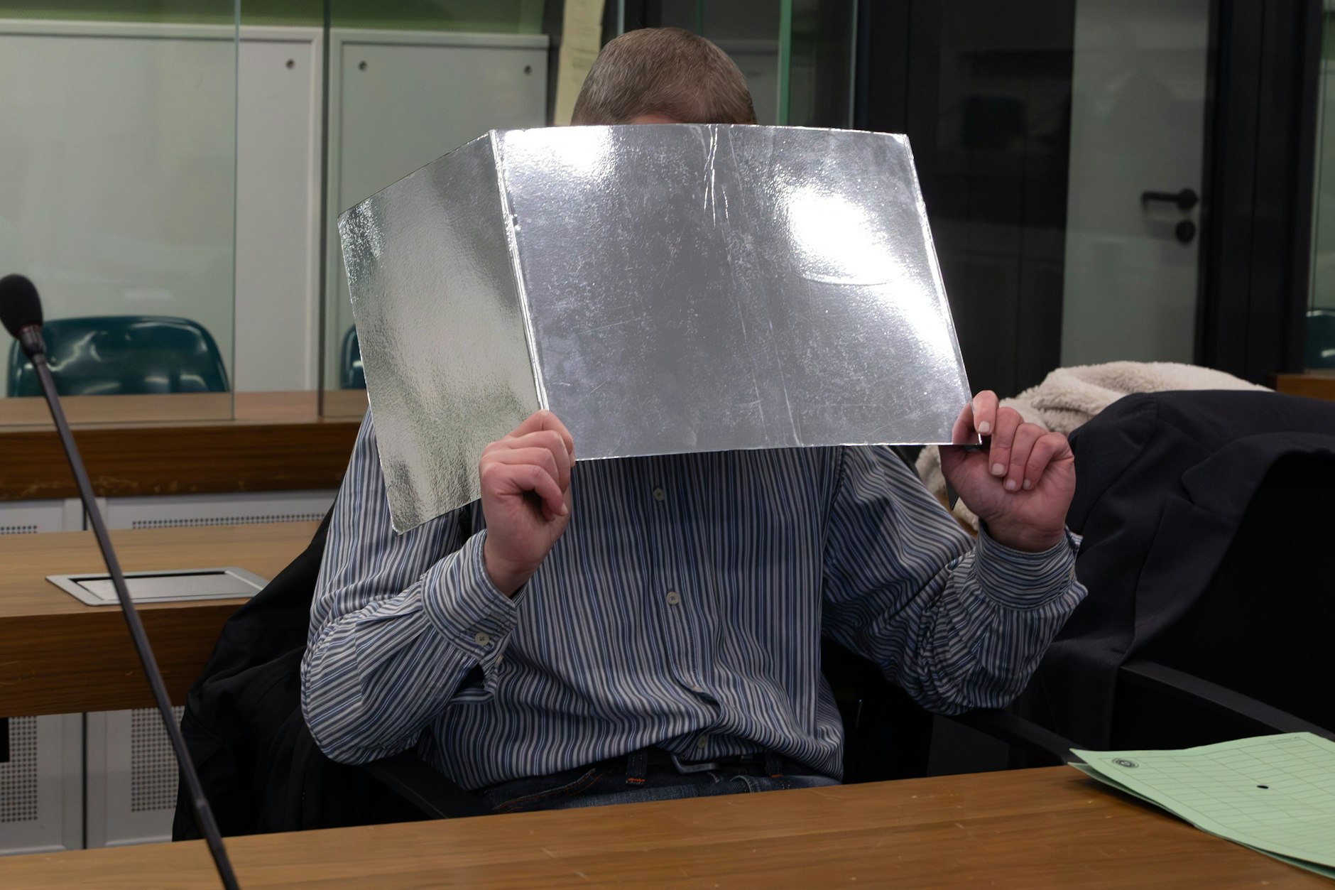 Norbert M. hofft, nun wieder als Polizeibeamter arbeiten zu können.