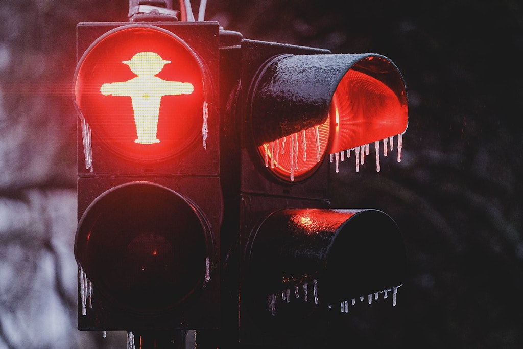 Glatteis-Alarm-im-Osten-Erst-Regen-dann-Schnee-und-Sturm-obendrauf-