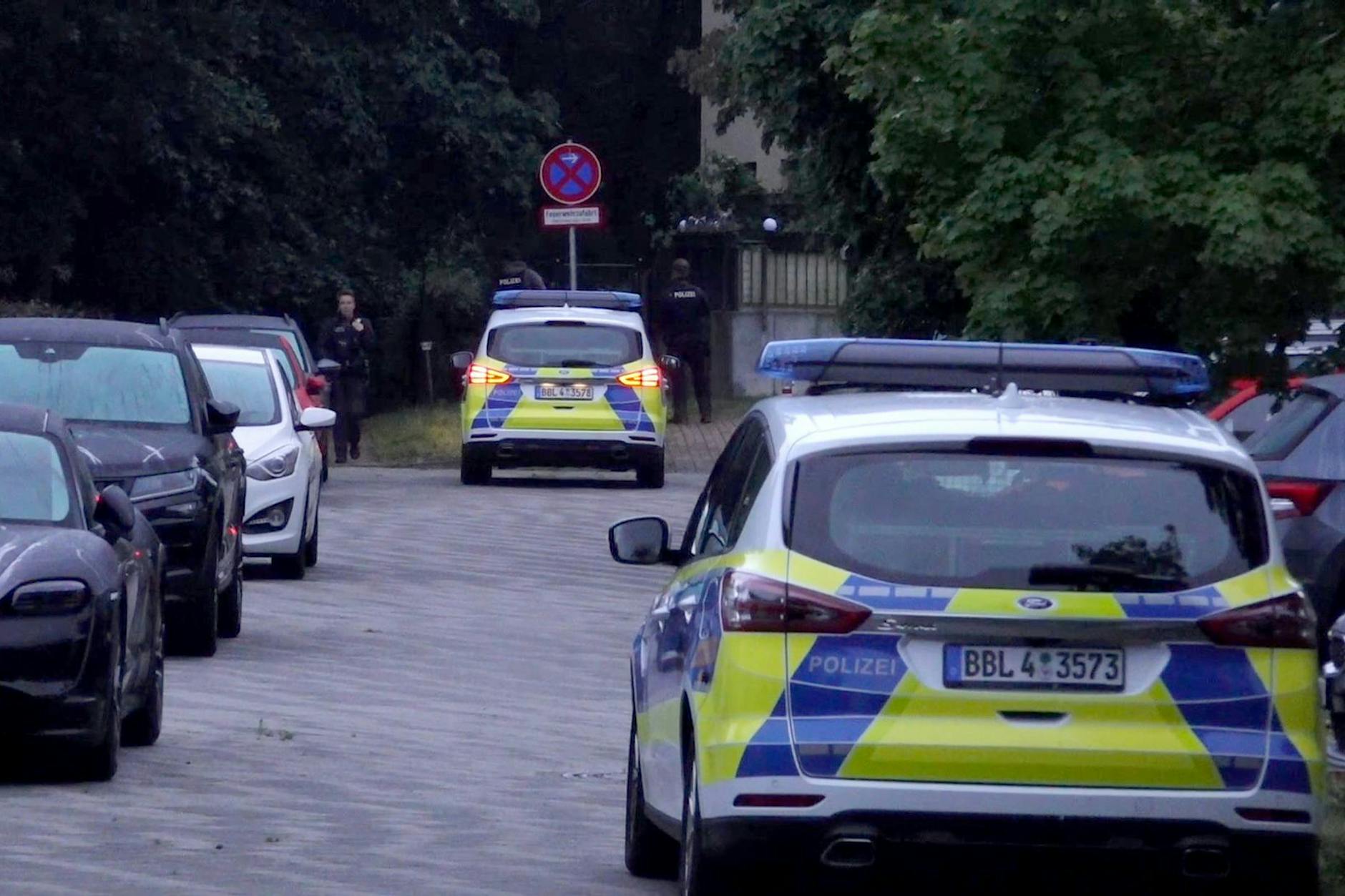 Polizeigroßeinsatz in Kleinmachnow wegen eskalierter Hausparty