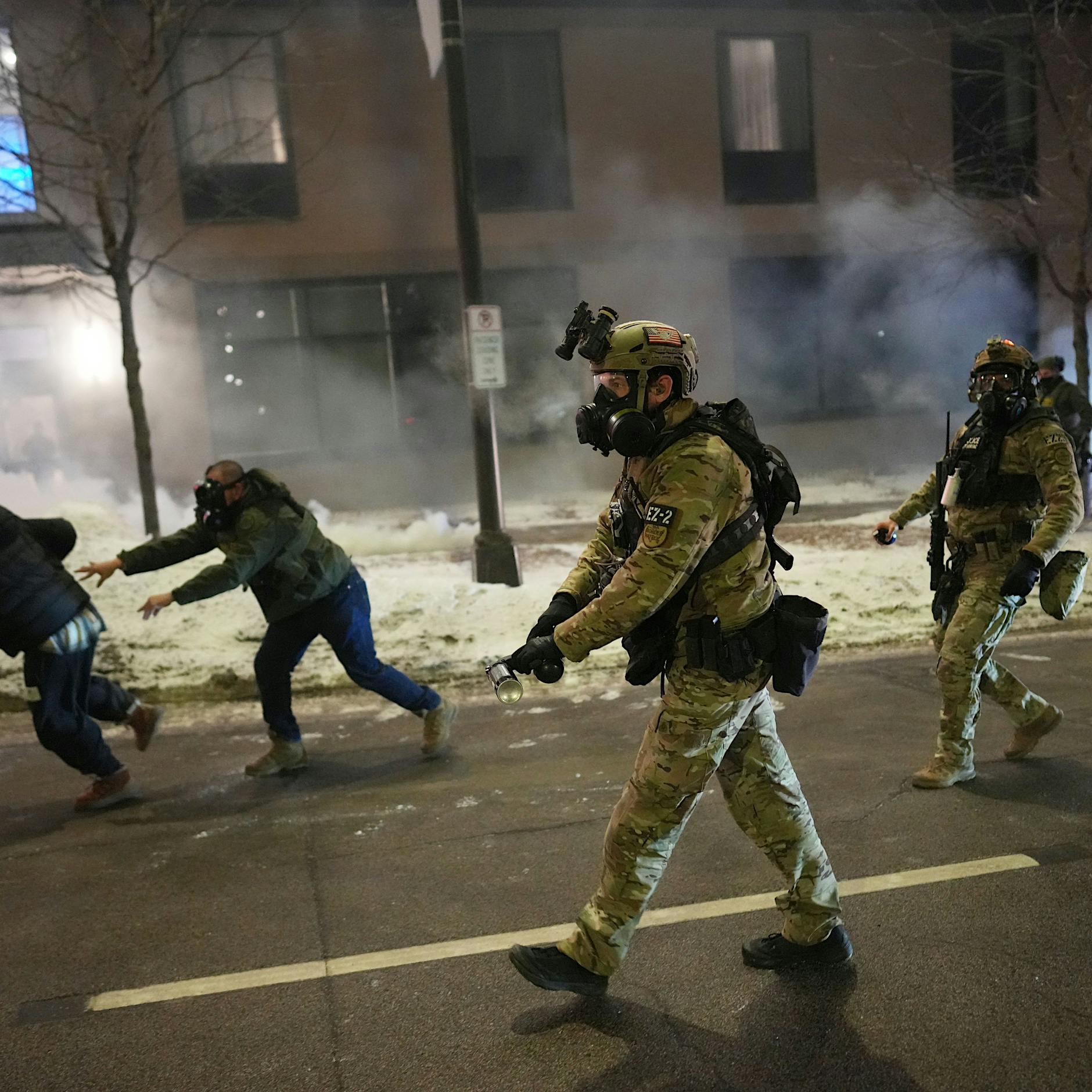 Tod von Alex Pretti in Minneapolis: Clinton und Obama äußern sich – Trump will Fall prüfen