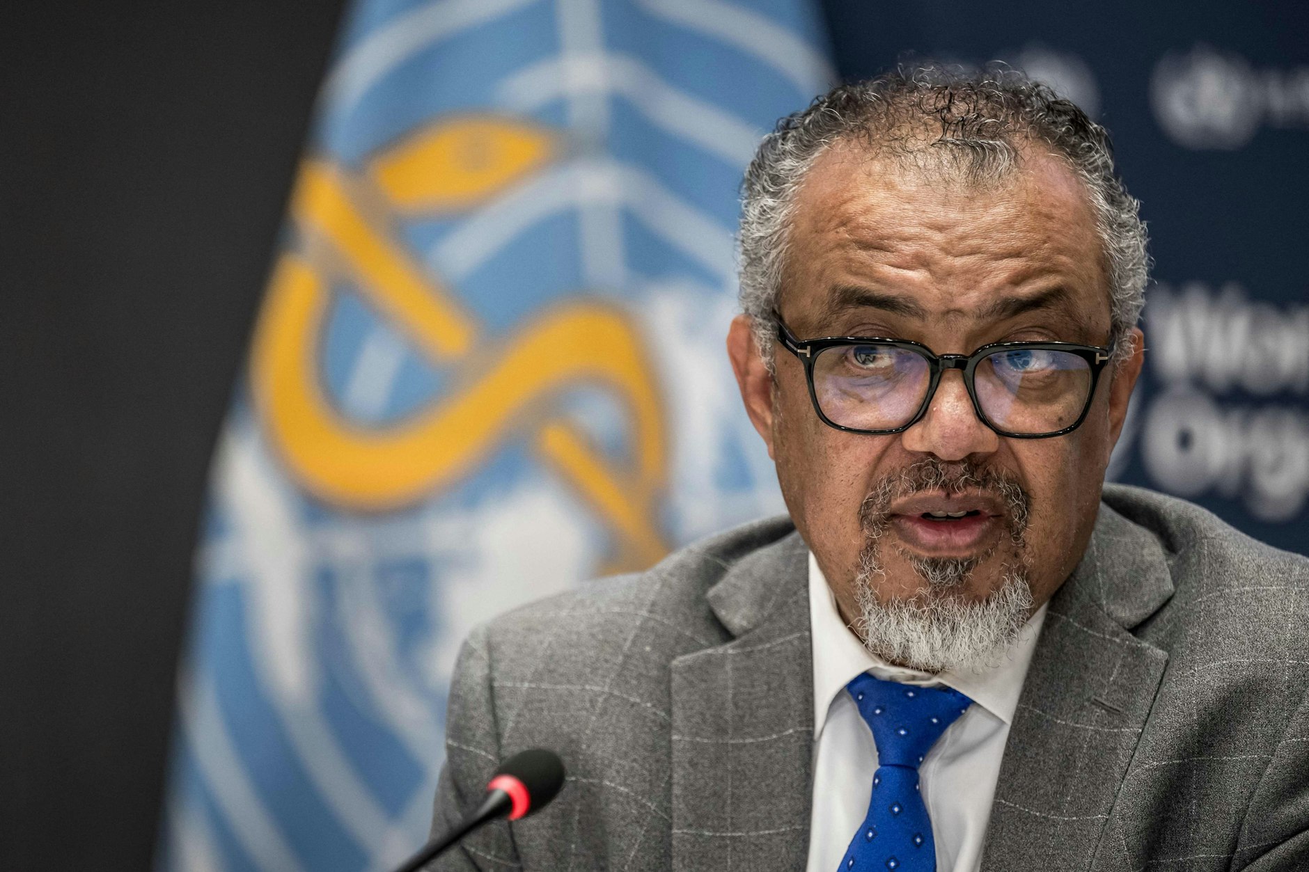 WHO-Chef Tedros Adhanom Ghebreyesus betonte, dass die Empfehlungen der WHO für Staaten nicht bindend seien.