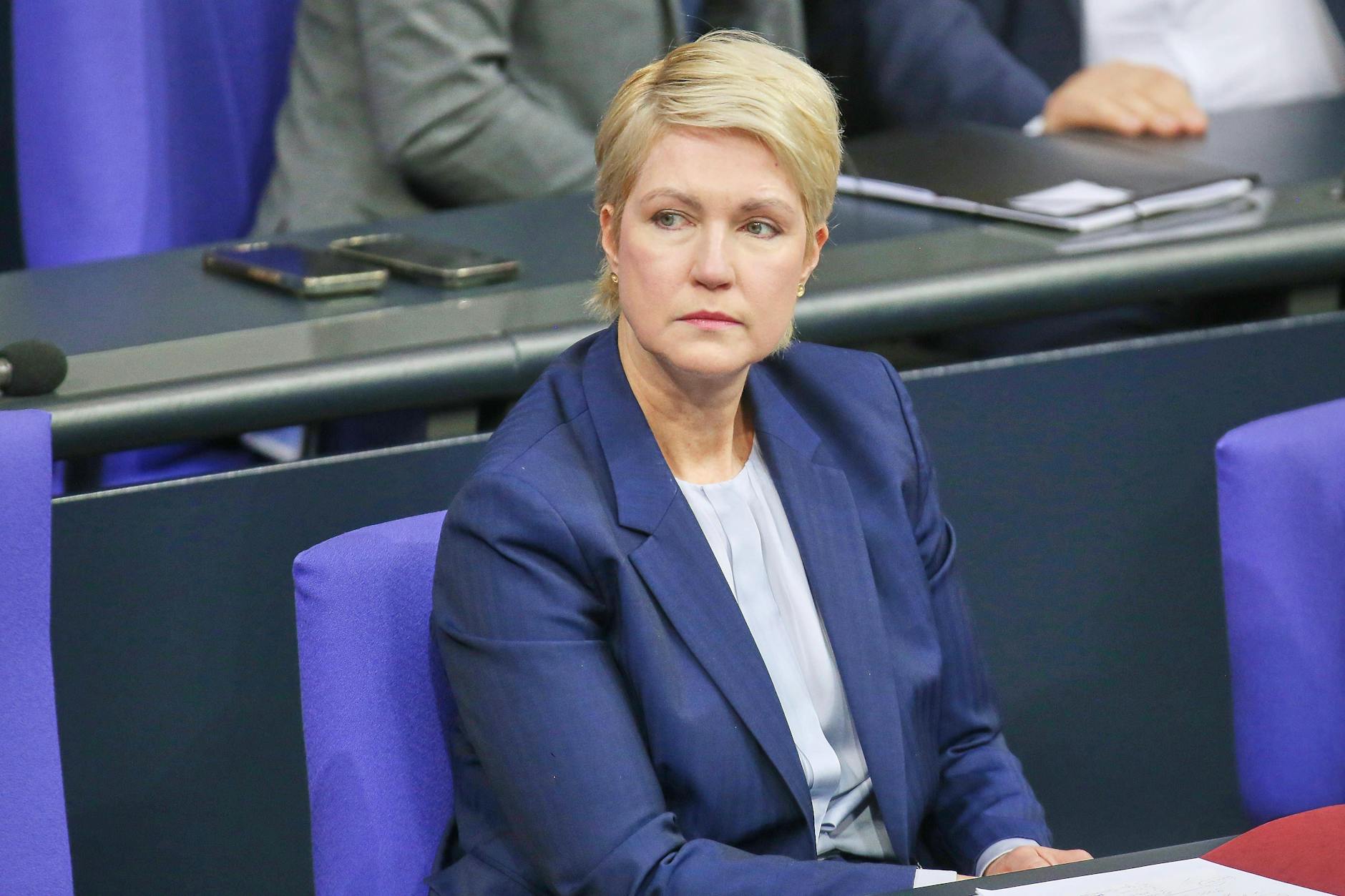 Manuela Schwesig von der SPD kritisiert das Vorhaben der CDU. Sie sieht das Recht auf Teilzeit als wichtig an.