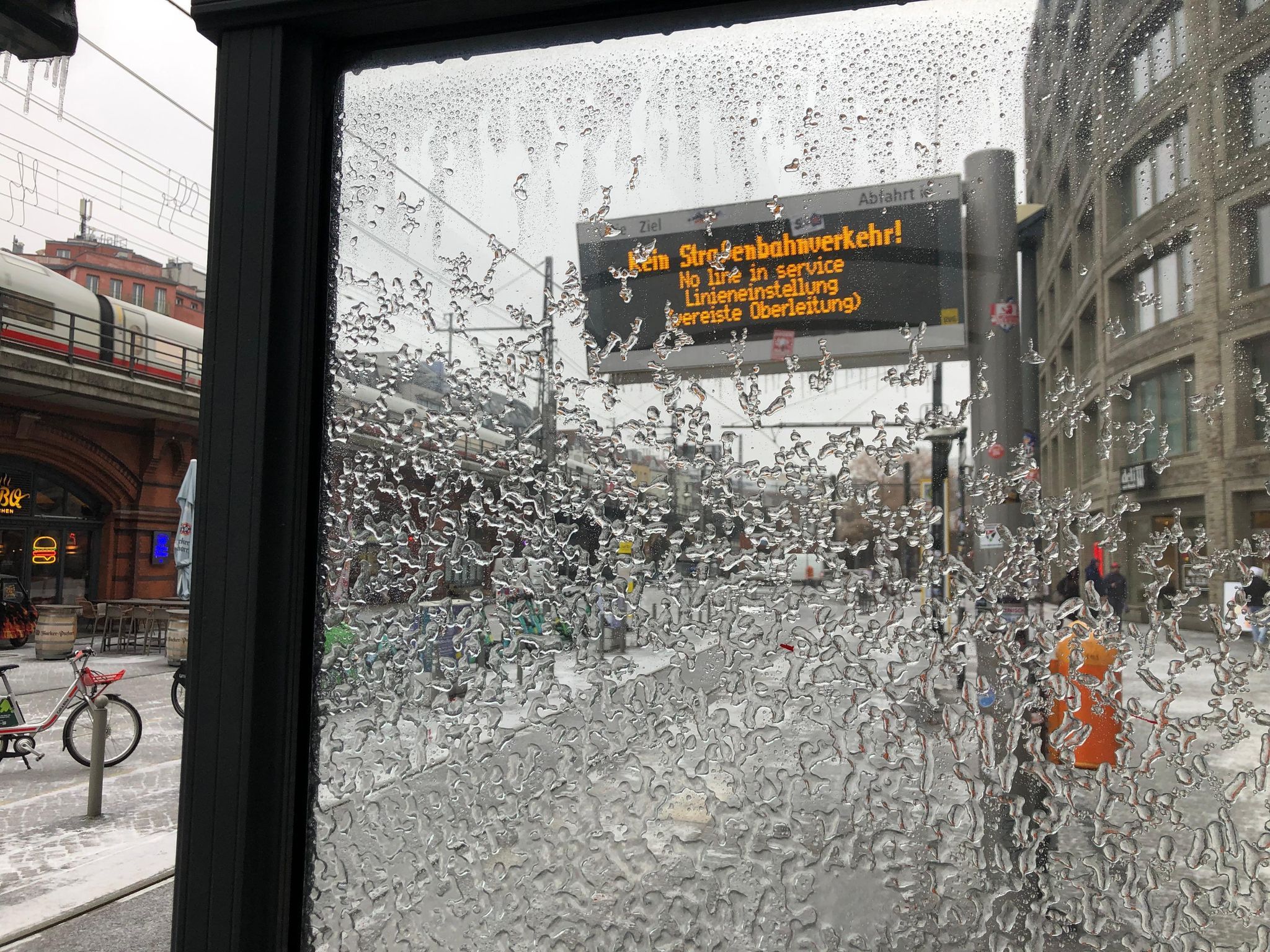 Image - Wintereinbruch: Berliner Straßenbahnen stehen mindestens bis Dienstag still