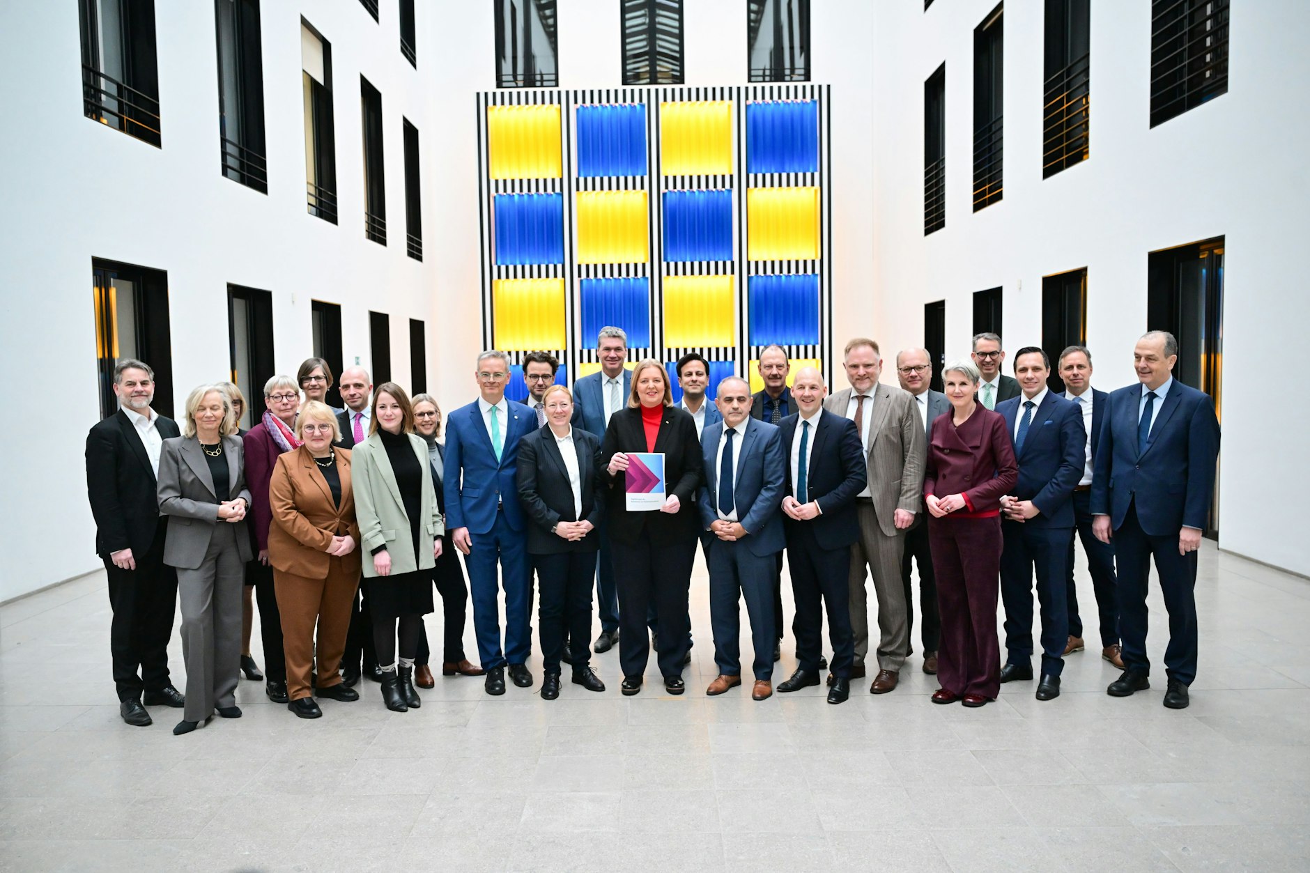 Diese Kommission hat den Bericht zur Sozialstaatsreform ausgearbeitet.