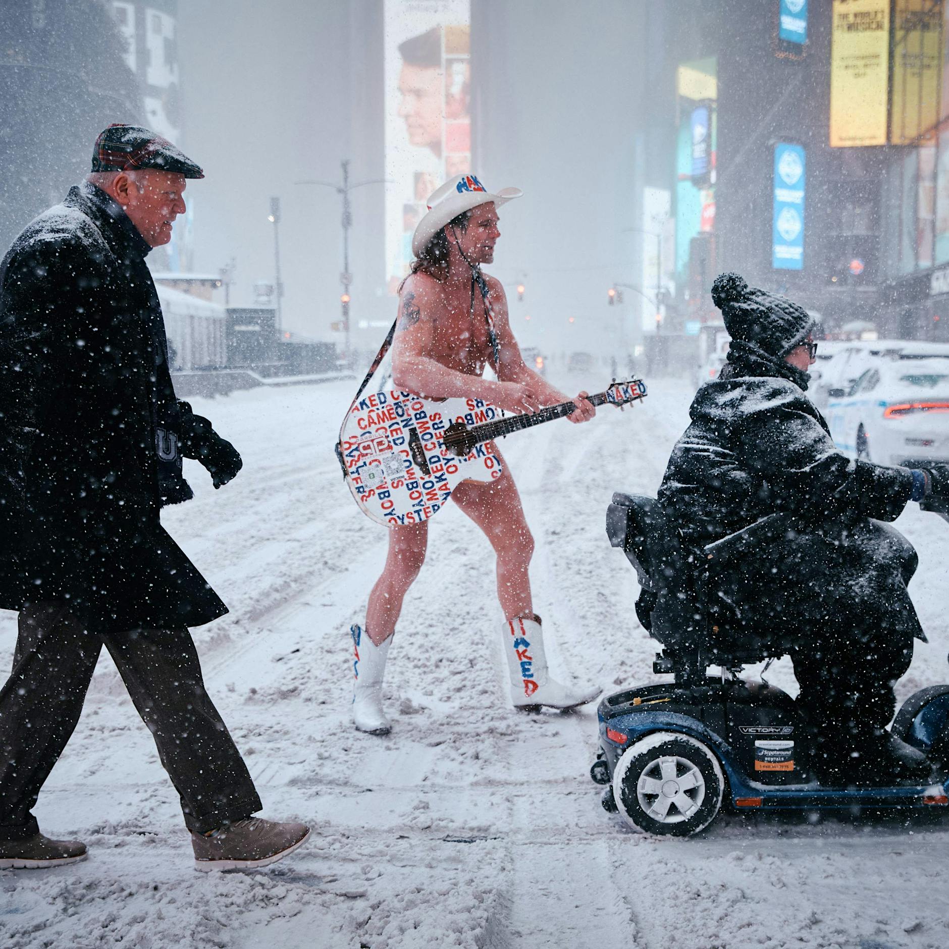 Schnee oder Spaß? So tanzen Amis im Wintersturm weiter!