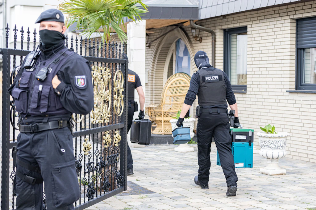„Es wird totgeschwiegen“: Warum Clankriminalität gerade jetzt so gefährlich ist
