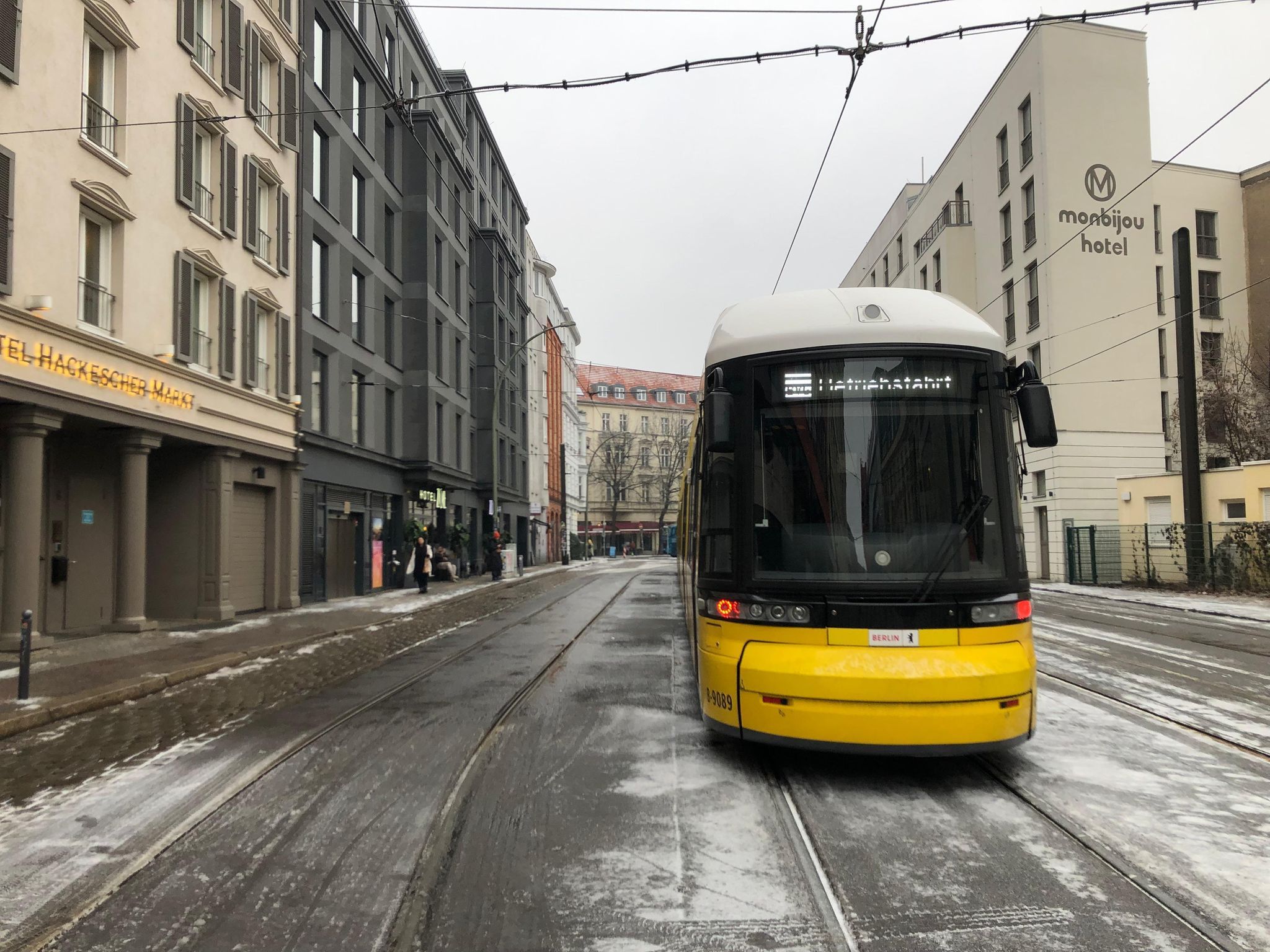 BVG Störfall: Warum der Eisregen die Berliner Straßenbahnen lahmlegt