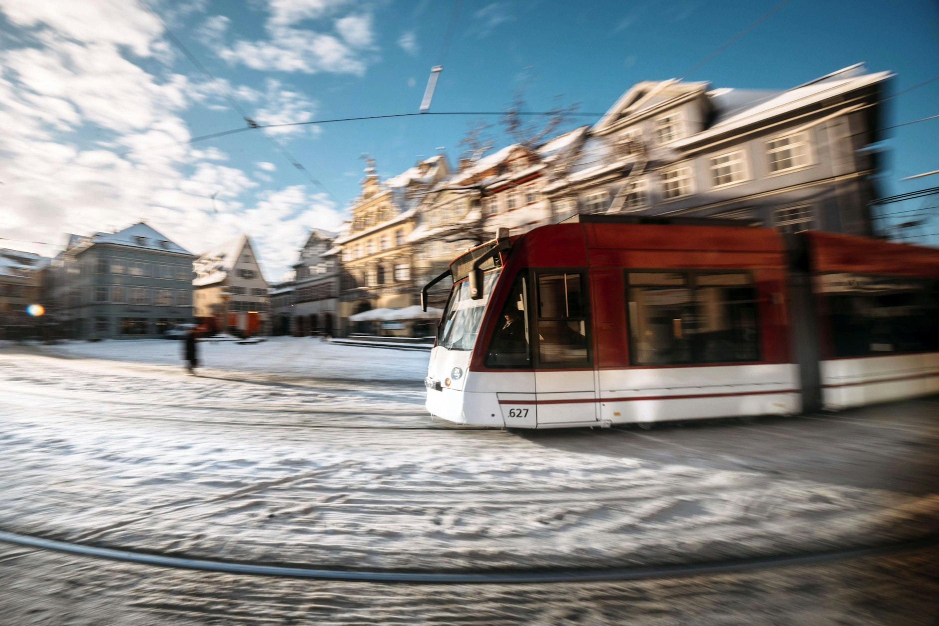 Auch in Erfurt gab es Eisregen. Doch dort fuhr die Straßenbahn.