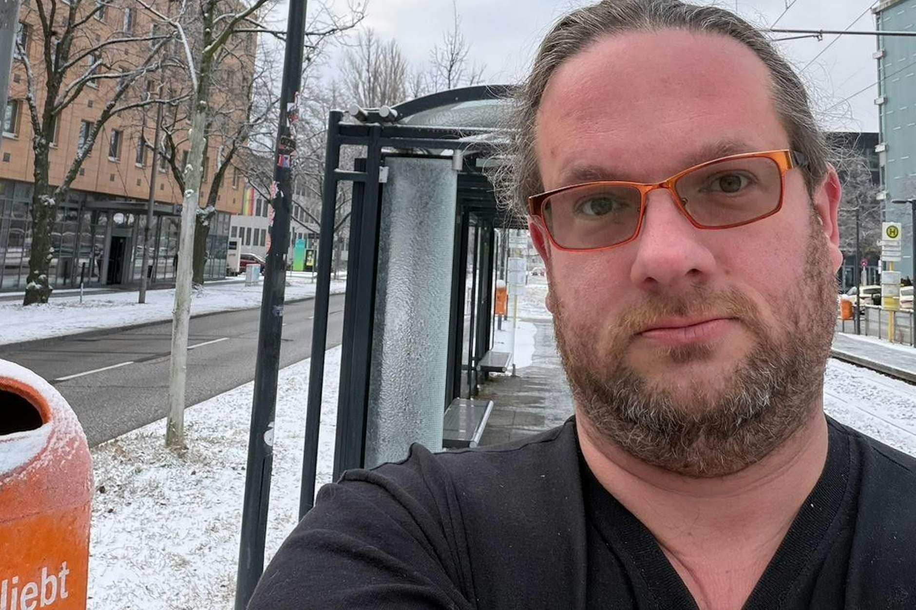 Berlins Fahrgastverbandsvize Christian Linow (45) ist sauer über den Totalausfall der BVG-Straßenbahnen.