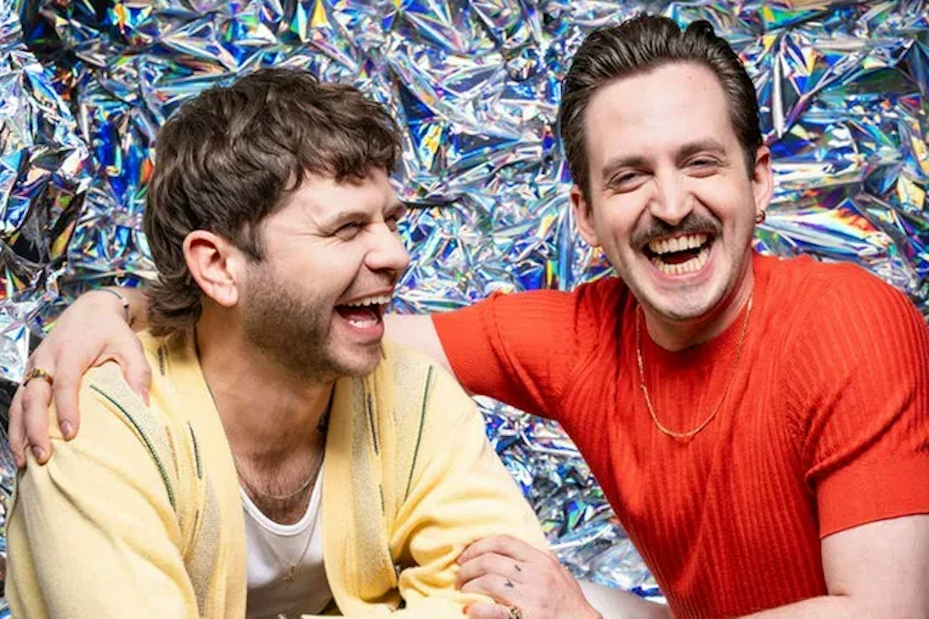 Das Duo Ragazzki mischt Italo-Disco mit Polska-Pop.