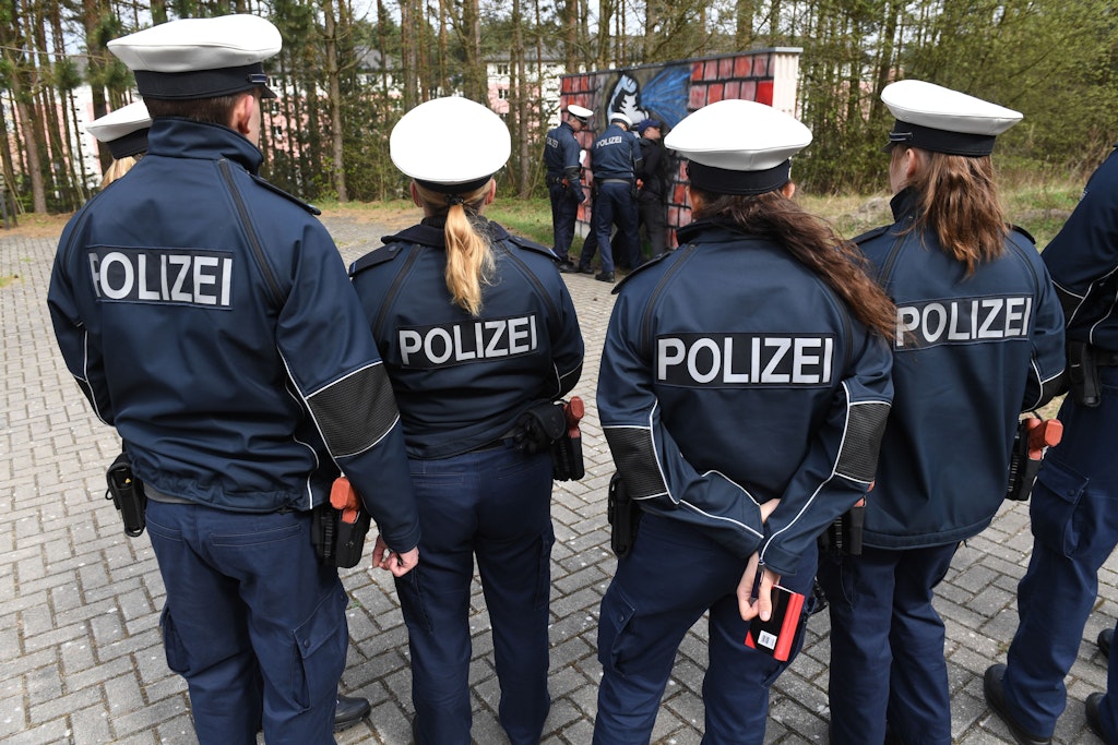 Viele-Bewerber-sind-d-mmer-als-die-Polizei-erlaubt