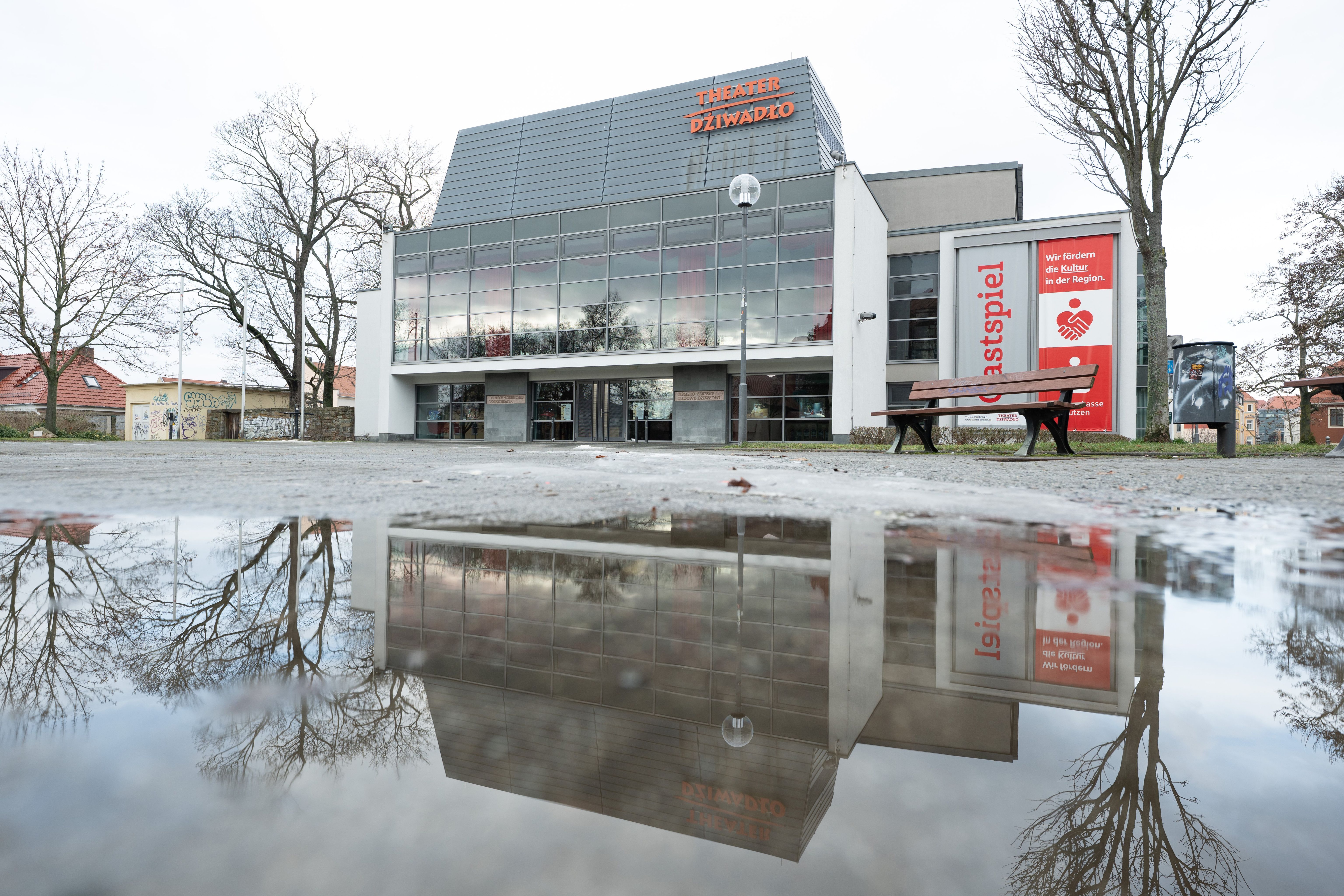 Flutgefahr in deutschen Theatern: Müssen die Sprinkleranlagen weg?