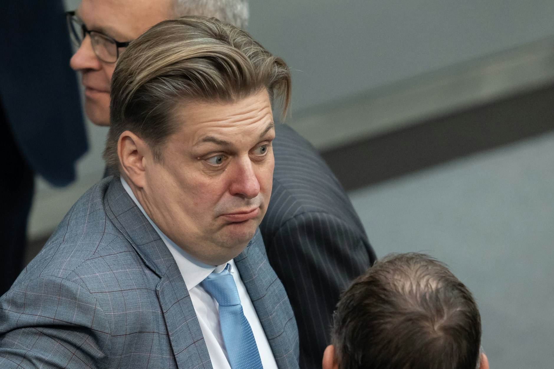 Maximilian Krah verbreitet via TikTok seine politischen Meinungen.