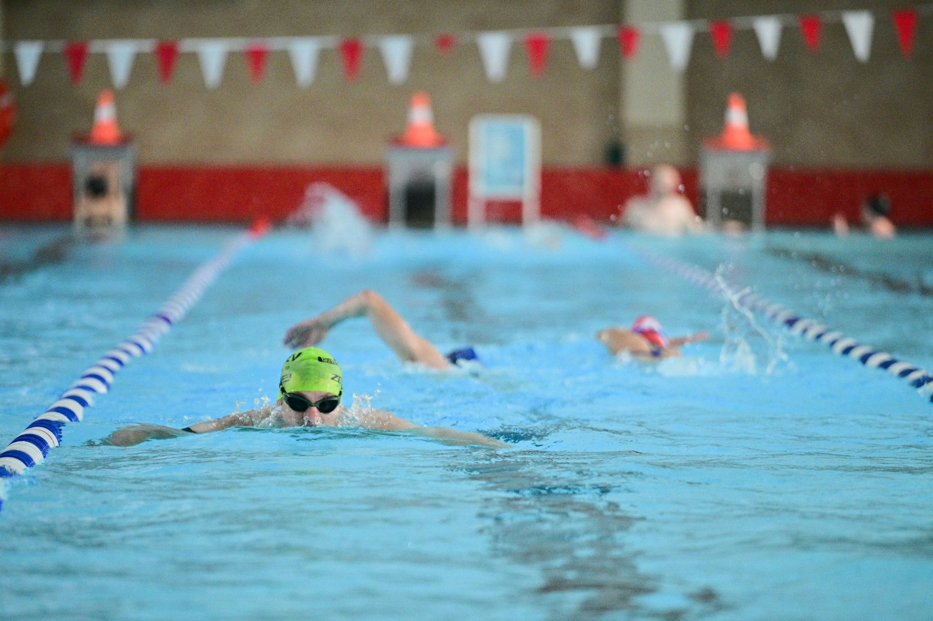 Die Berliner Hallenbäder können sich über 170 Millionen Euro freuen.