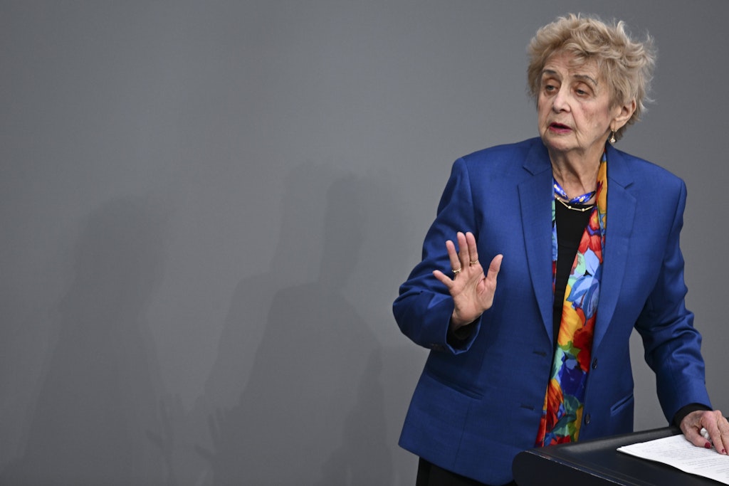 Holocaust-Überlebende Tova Friedman: „Der Antisemitismus ist nicht verschwunden, er hat sich angepa…