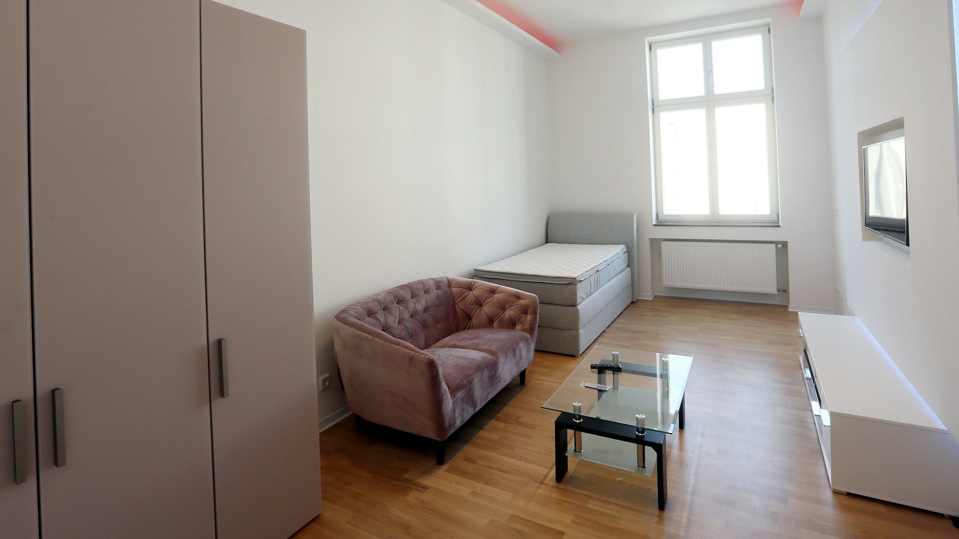 (Symbolbild) Möblierte Wohnungen werden gerne überteuert angeboten.