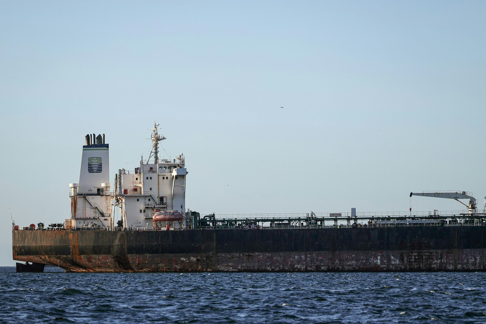 Rohöl-Transport auf See: Chinas größter Ölkonzern PetroChina stoppt Käufe aus Venezuela.