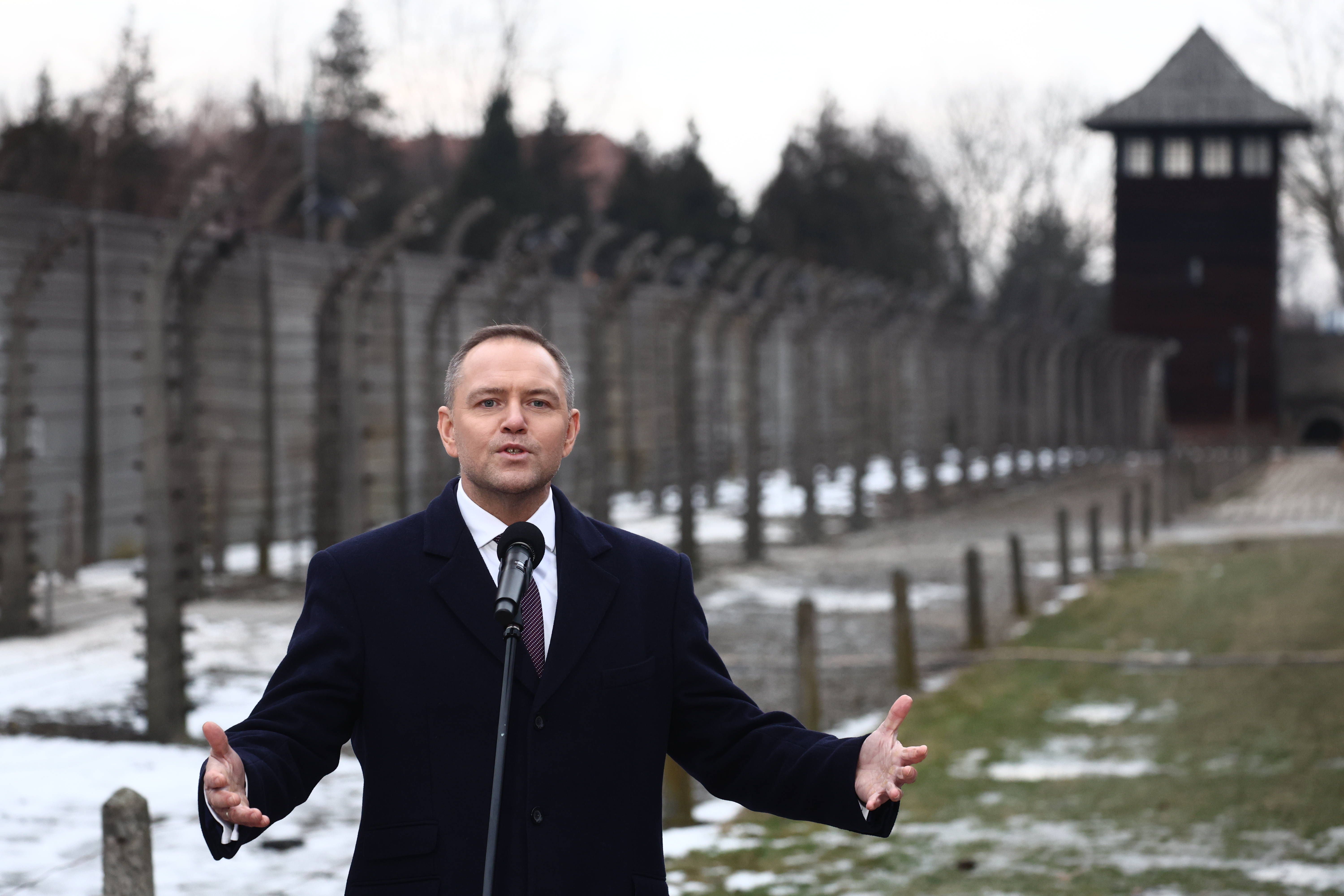 Polens Präsident Nawrocki: Westliche Gleichgültigkeit ermöglichte Auschwitz – Deutschland soll zahlen