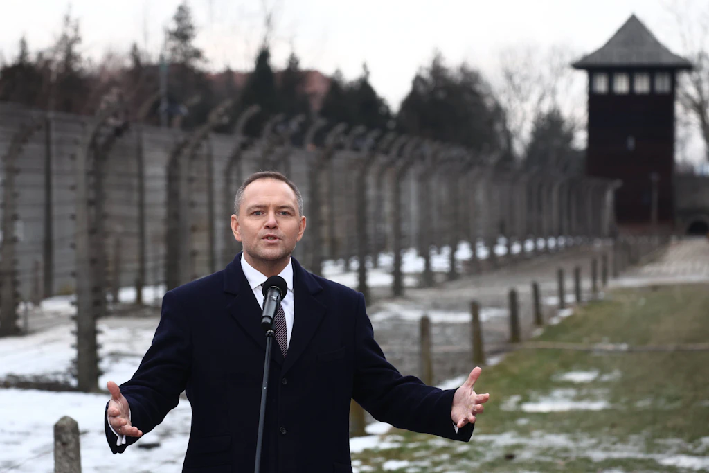 Polens Präsident: Westliche Gleichgültigkeit ermöglichte Auschwitz – Deutschland soll zahlen