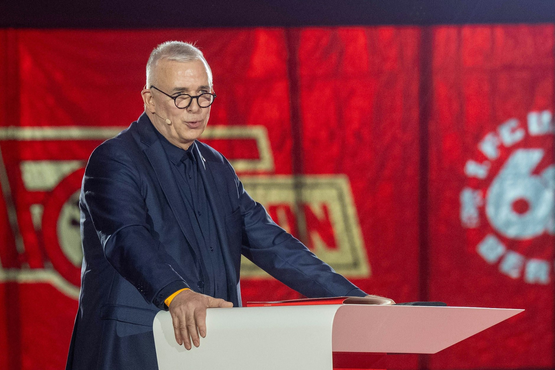 Präsident Dirk Zingler, hier beim 60. Geburtstag des 1. FC Union, spricht über die Situation von Danilho Doekhi und Diogo Leite.