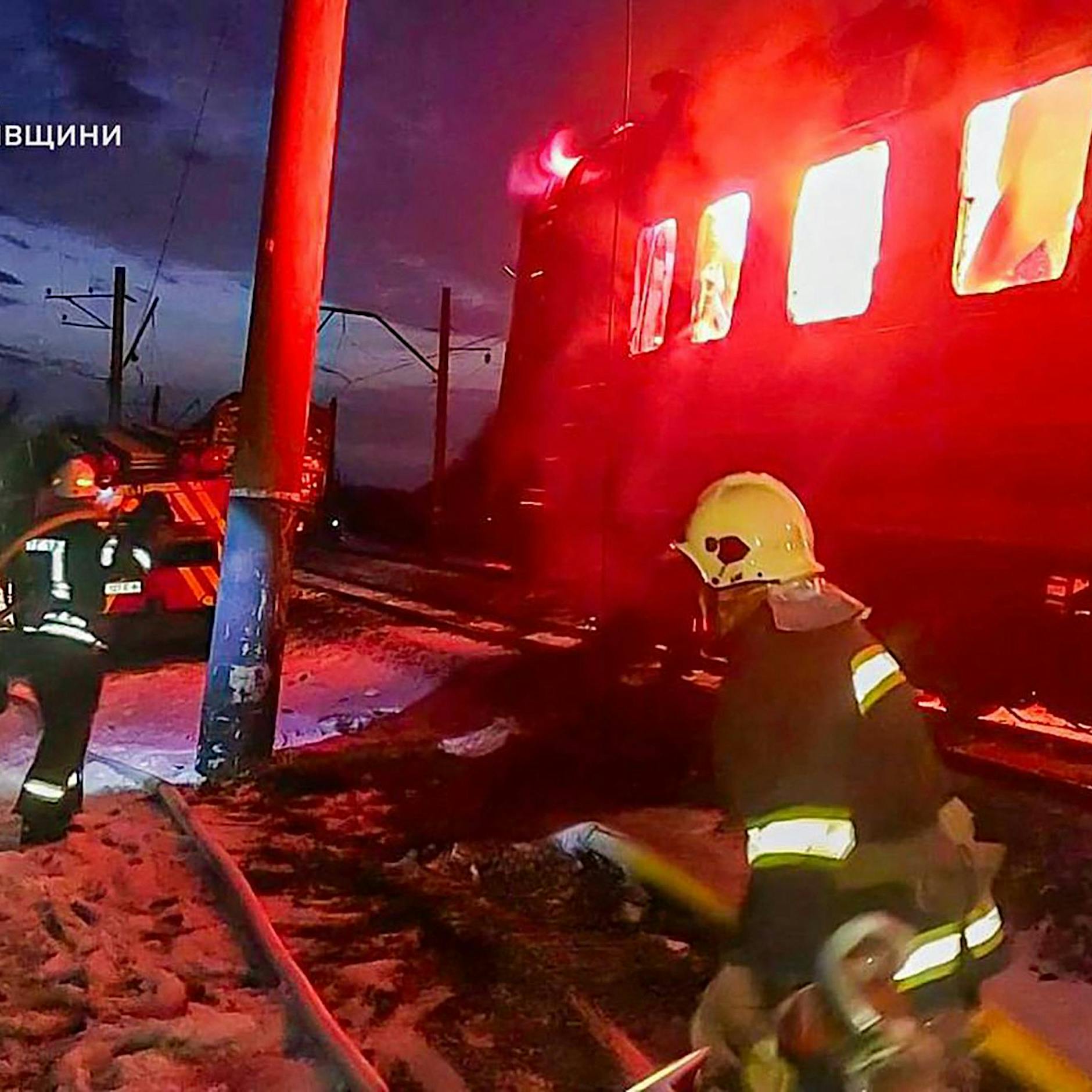 Russische Drohnen treffen Passagierzug in der Ostukraine – fünf Tote