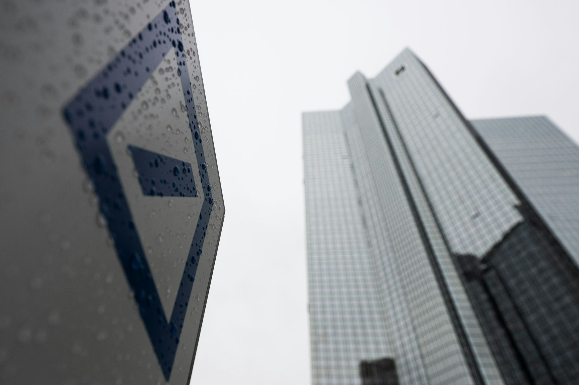 Die Deutsche Bank vermeldet für das abgelaufene Geschäftsjahr ein Rekordergebnis.