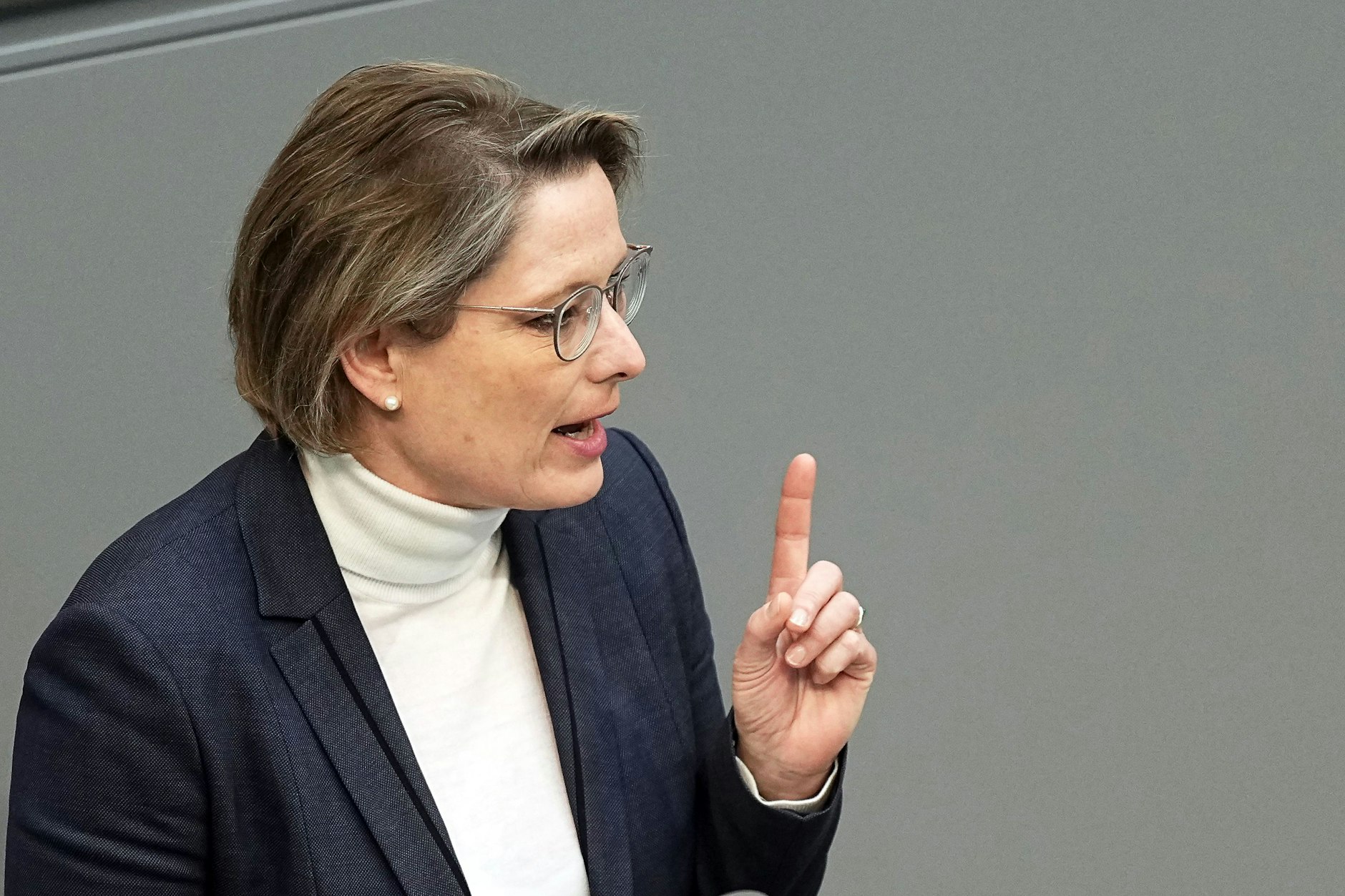Bundesjustizministerin Stefanie Hubig (SPD) brachte das Gesetz zur Verschärfung der Strafen bei Spionage ein.