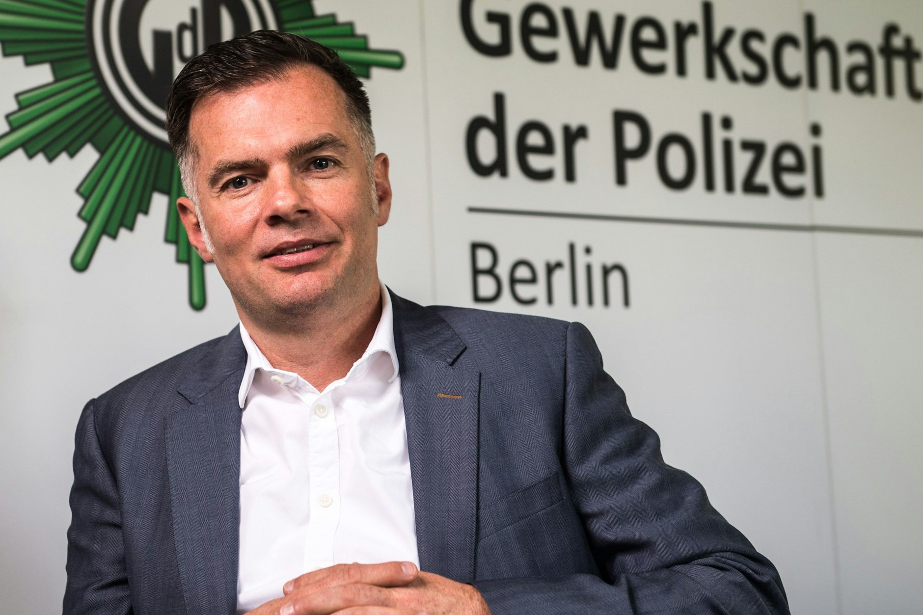 Der Landesvorsitzende der Gewerkschaft der Polizei, Stephan Weh, kann keine Polizisten für Tbc-Überwachung bereitstellen.