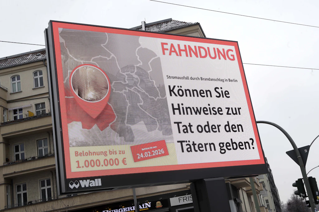 Mit solchen Plakaten fahndet des Bundeskriminalamt nach den Strom-Terroristen.