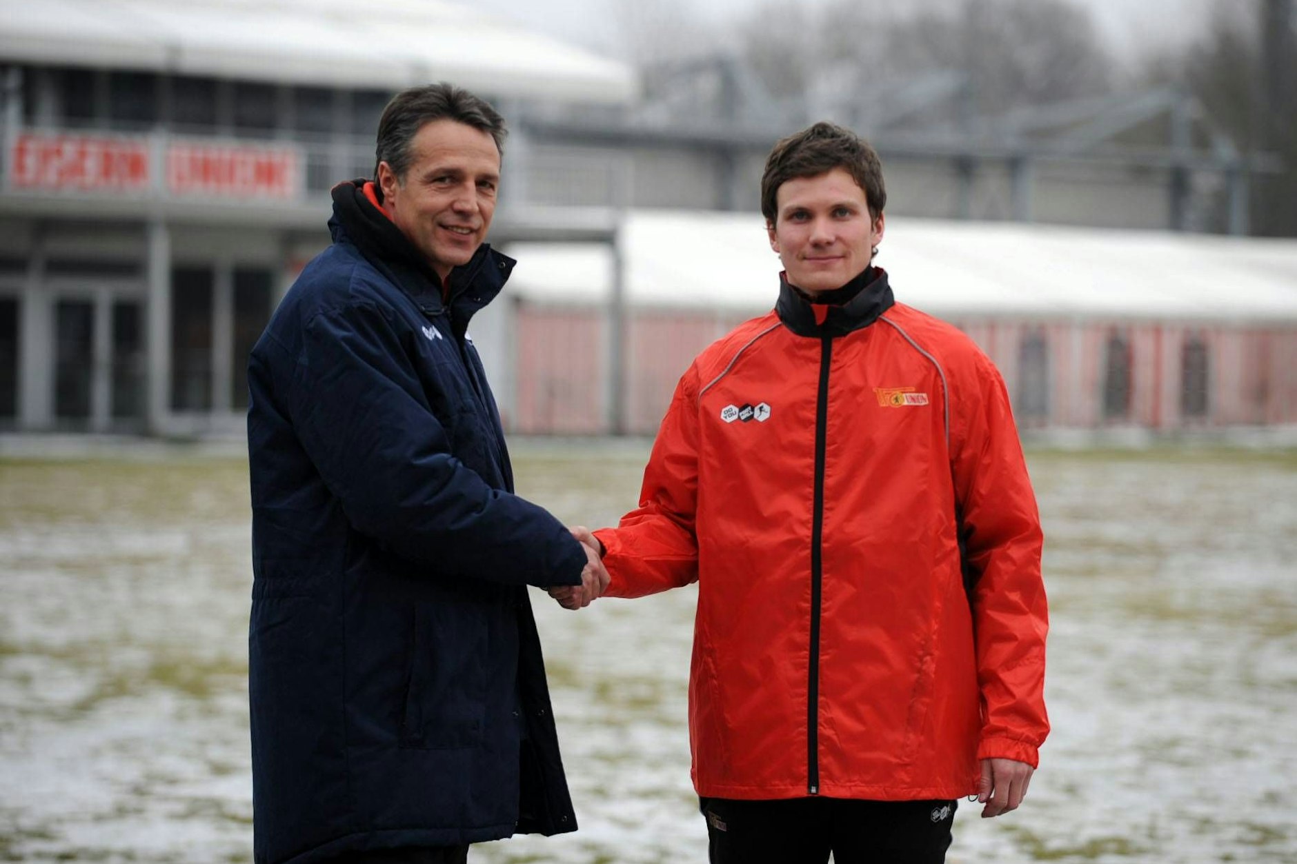 Kaum da, wollte er schon wieder weg: Der damalige Union-Neuzugang Michael Parensen (r.) mit Trainer Uwe Neuhaus.
