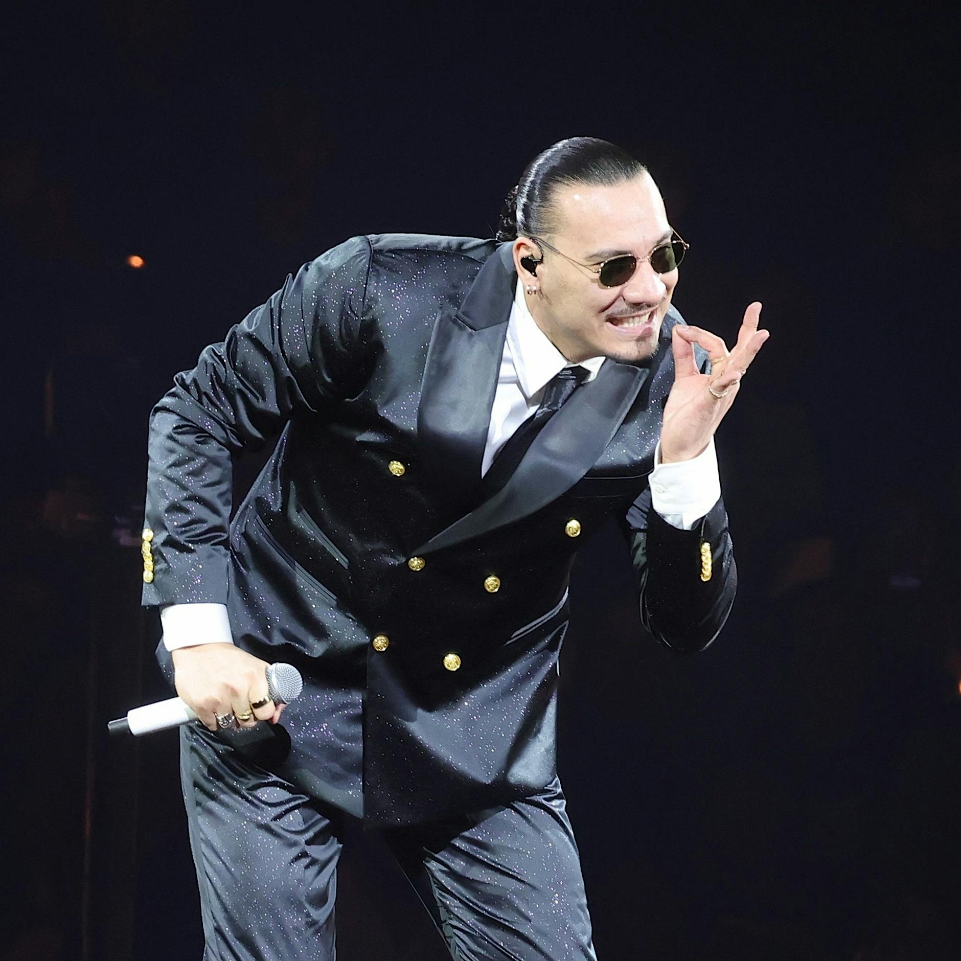 Apache 207 in der Uber-Arena: Den schubst man nicht von der Bettkante