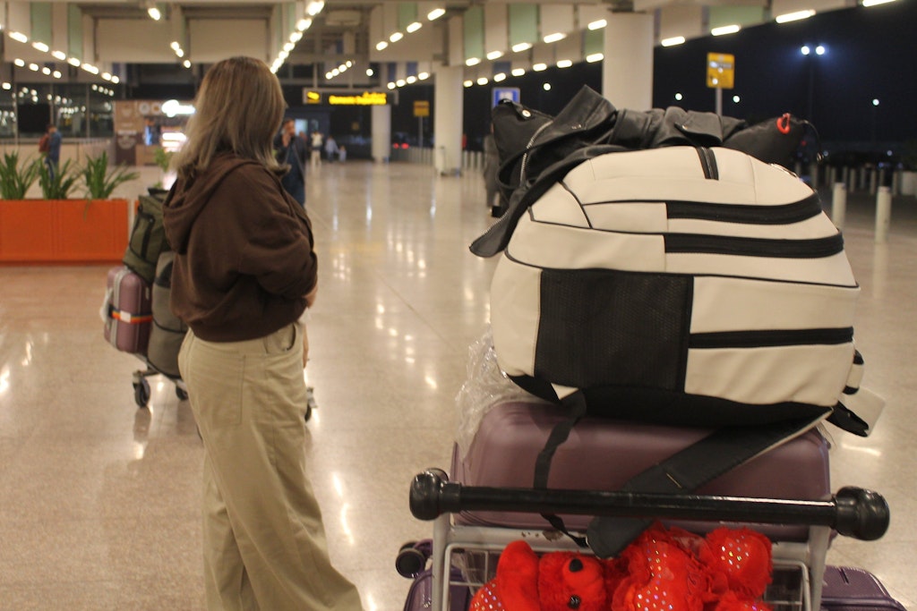 Afghanen mit Aufnahmezusage landen in Berlin: Bundesaufnahmeprogramm