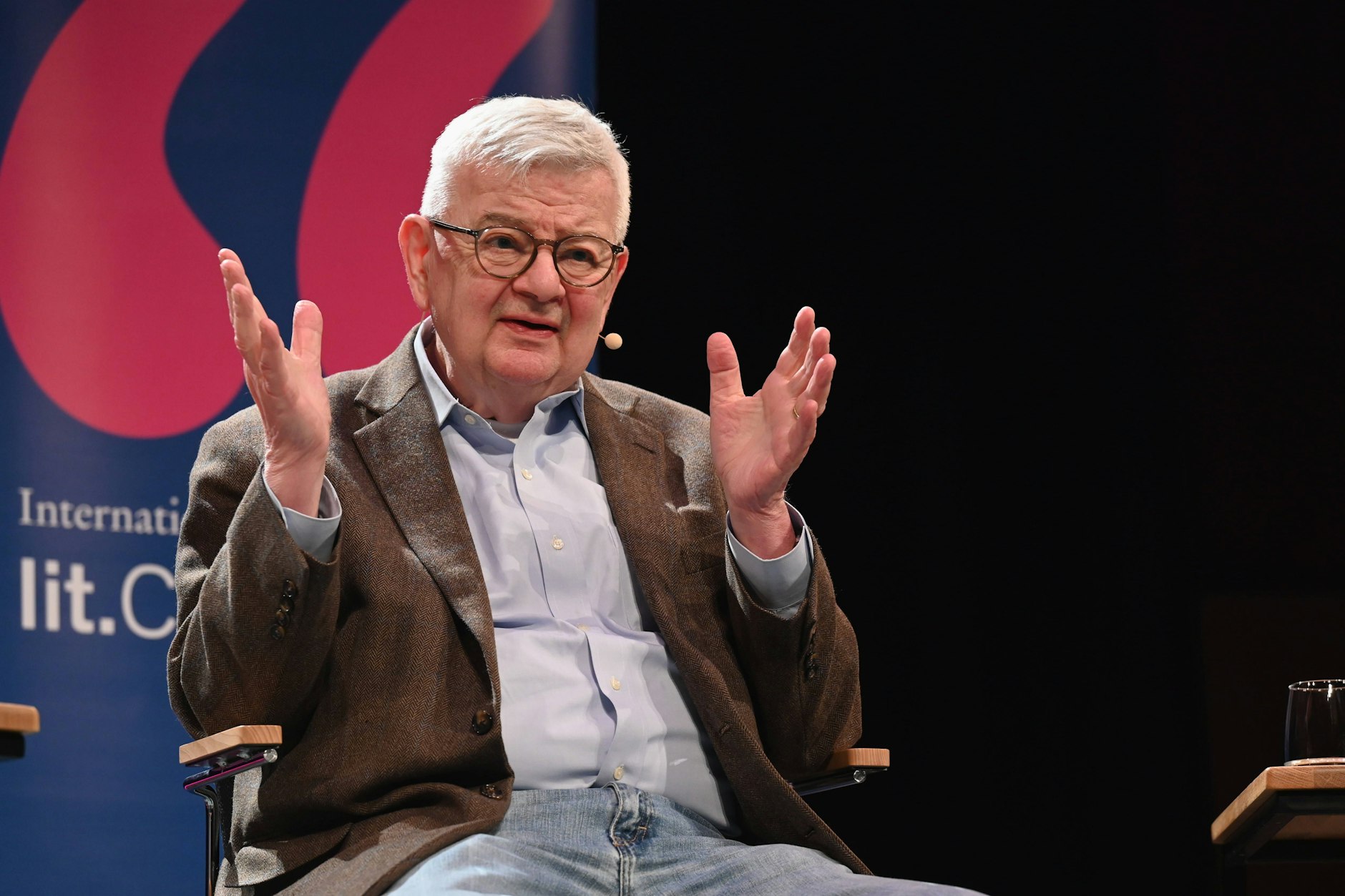 Joschka Fischer ist schockiert über die Handlungen der ICE-Beamten in den USA.