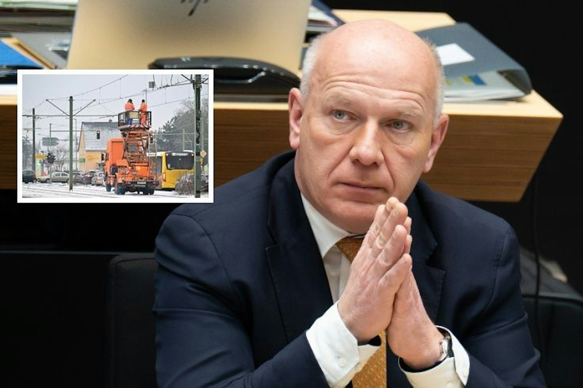 Kai Wegner (r.) zwischen Schneechaos und Stromausfall in Berlin.