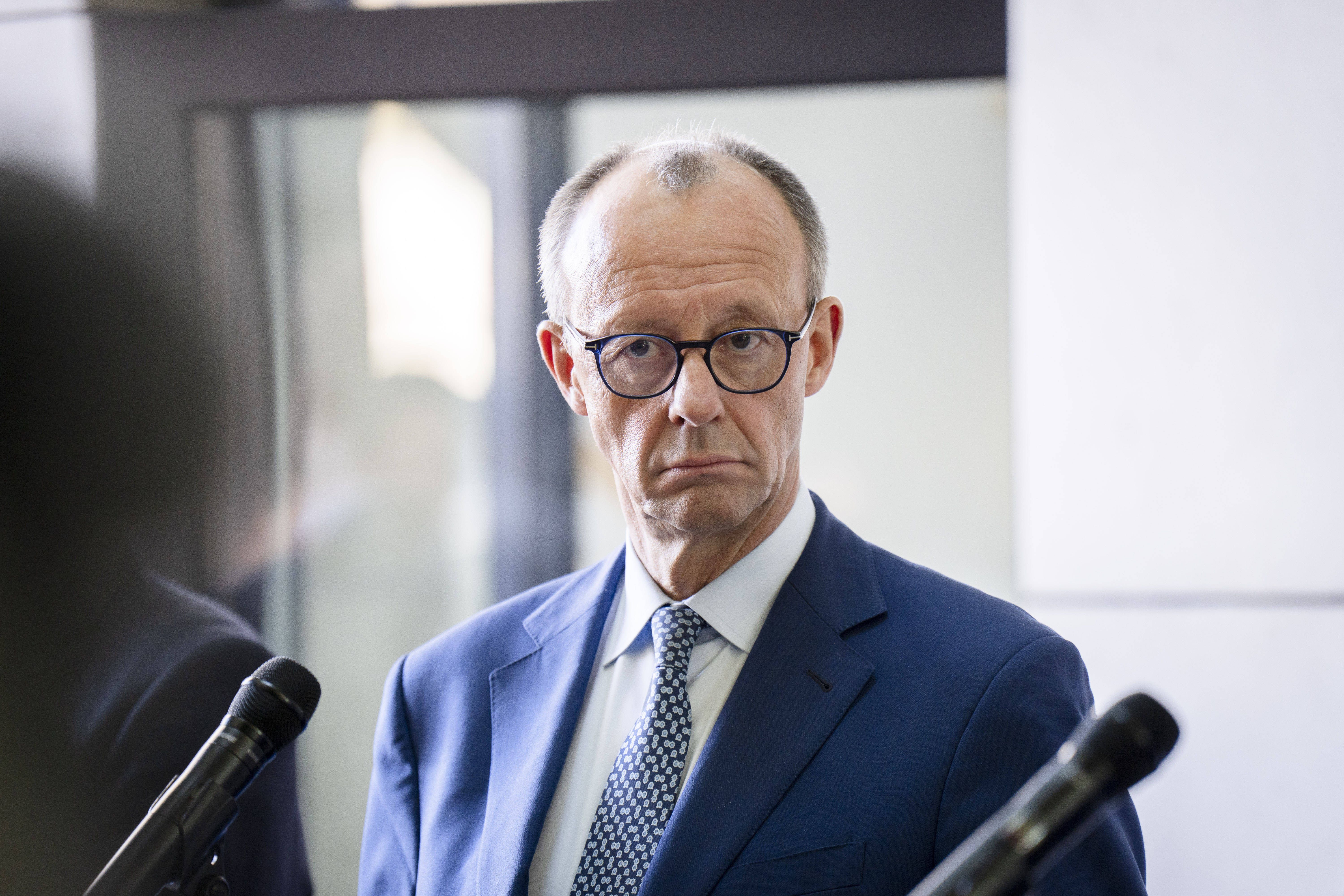 Atomwaffen für Europa? Bundeskanzler führt Gespräche über Atomschirm