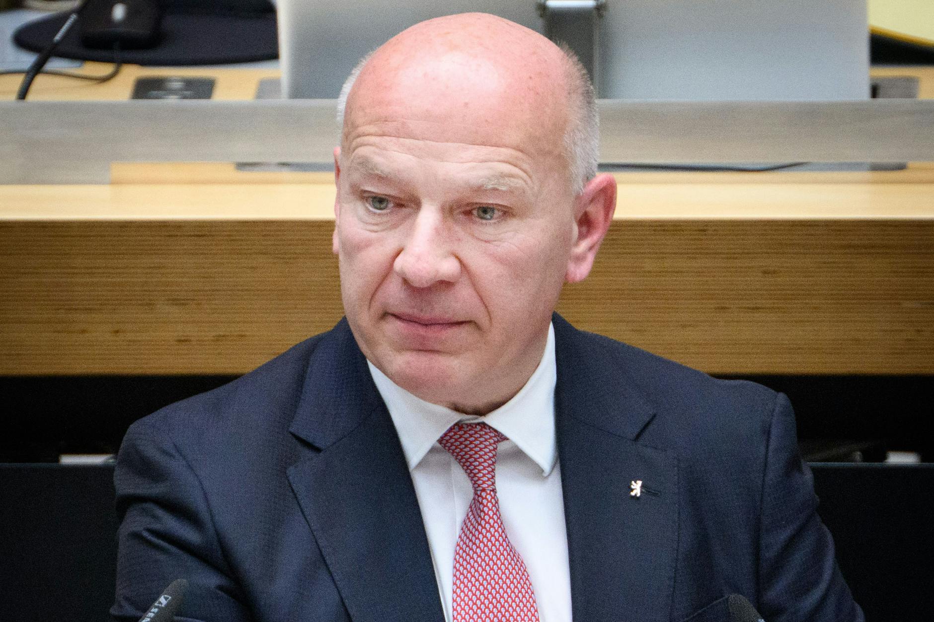 Berlins Regierender Kai Wegner (CDU) bittet um Streusalz.