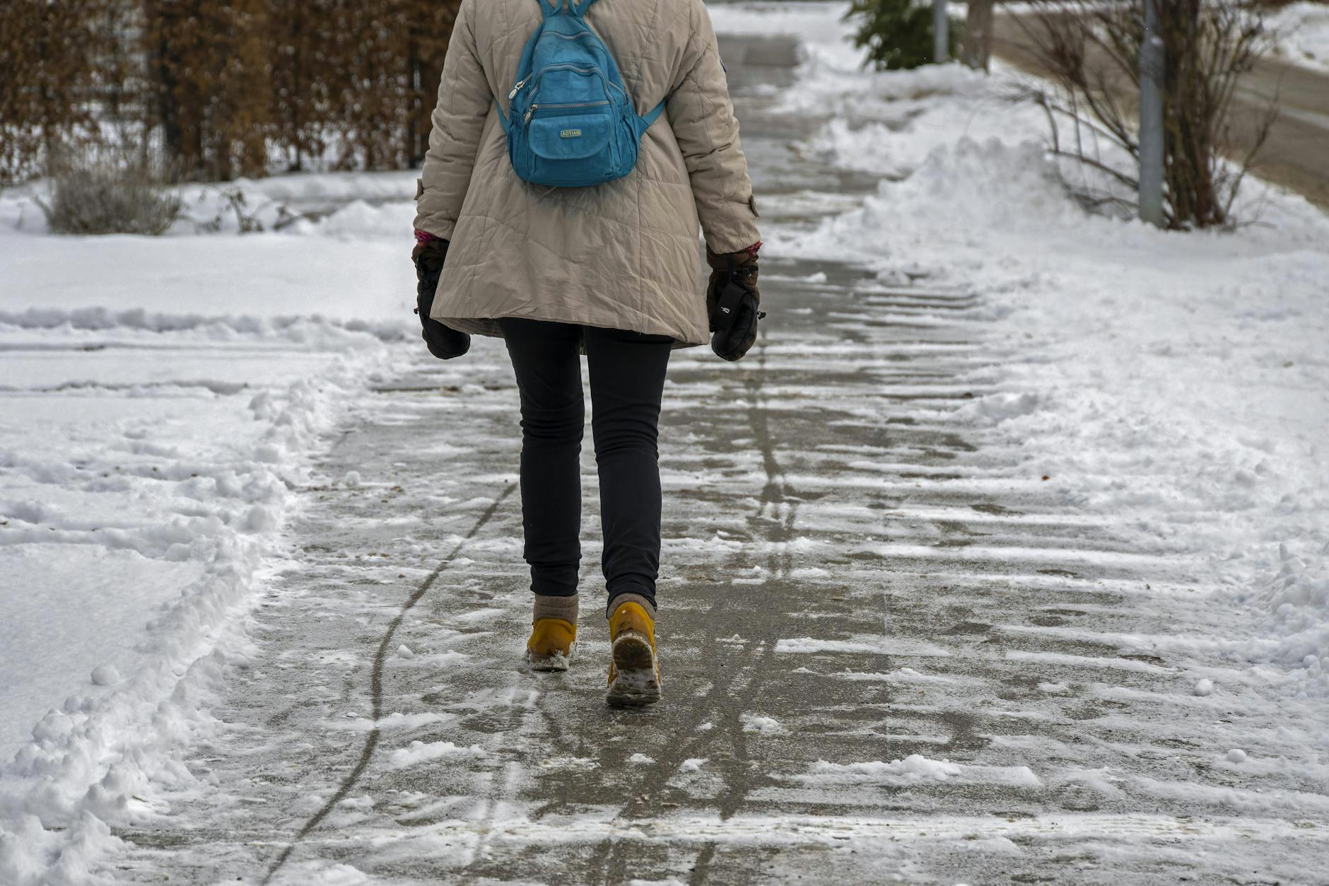 Berlin darf endlich Streusalz auf Gehwegen verwenden