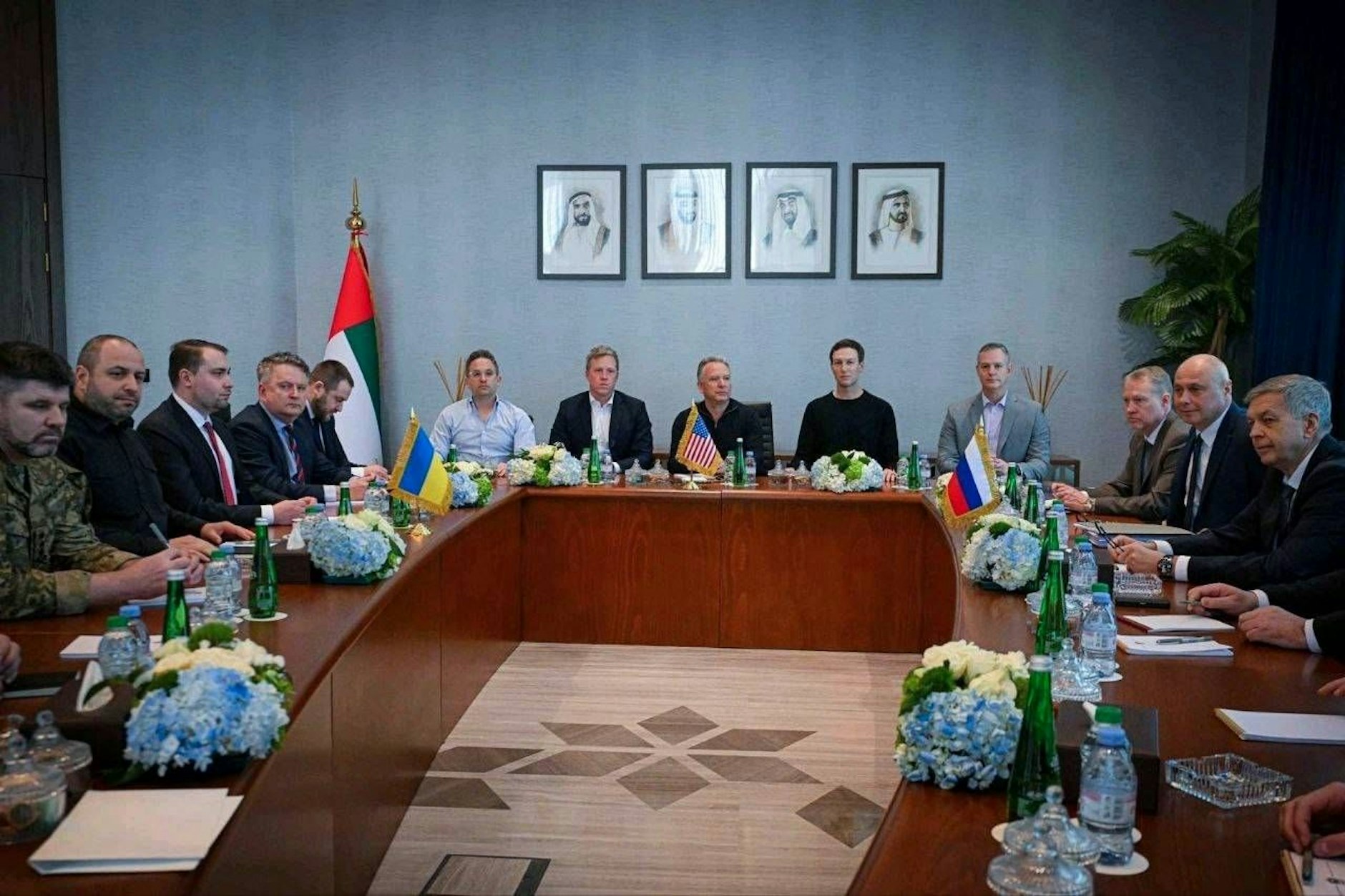 In der vergangenen Woche fanden die ersten trilateralen Gespräche zwischen Vertretern aus der Ukraine, Russland und den USA statt.