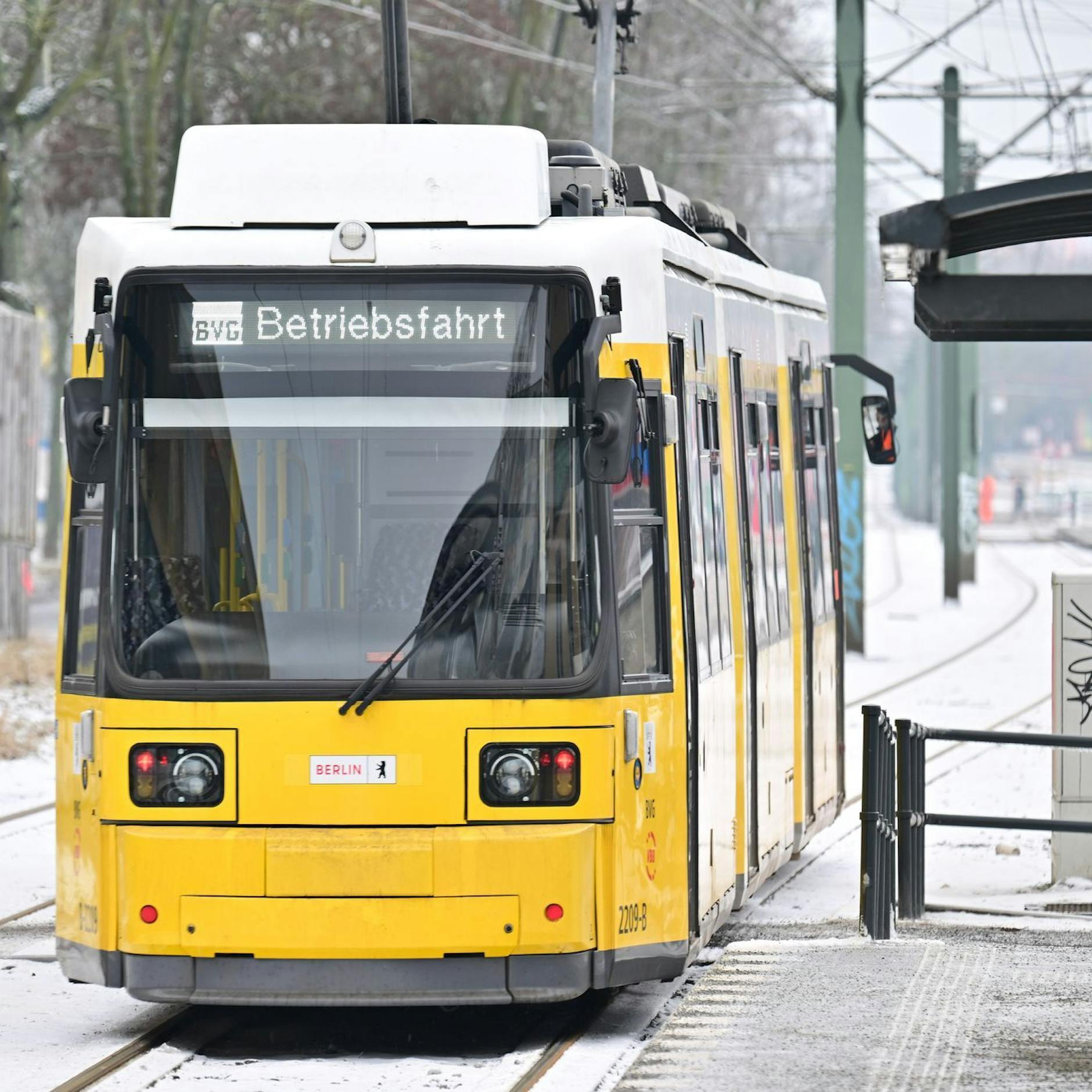 Image - Am Streik-Montag schickt die BVG leere Geister-Trams auf die Strecke