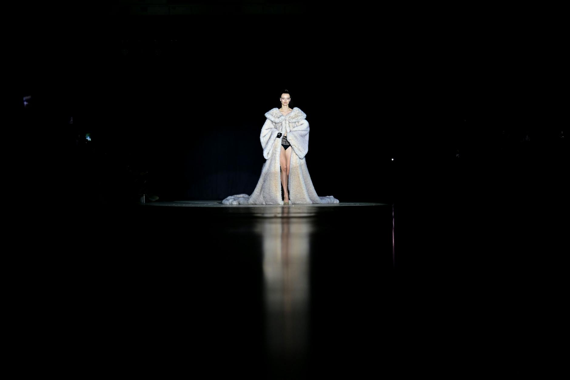 Kilian Kerners Shows sind vielmehr eine Performance als eine Präsentation seiner Designs.