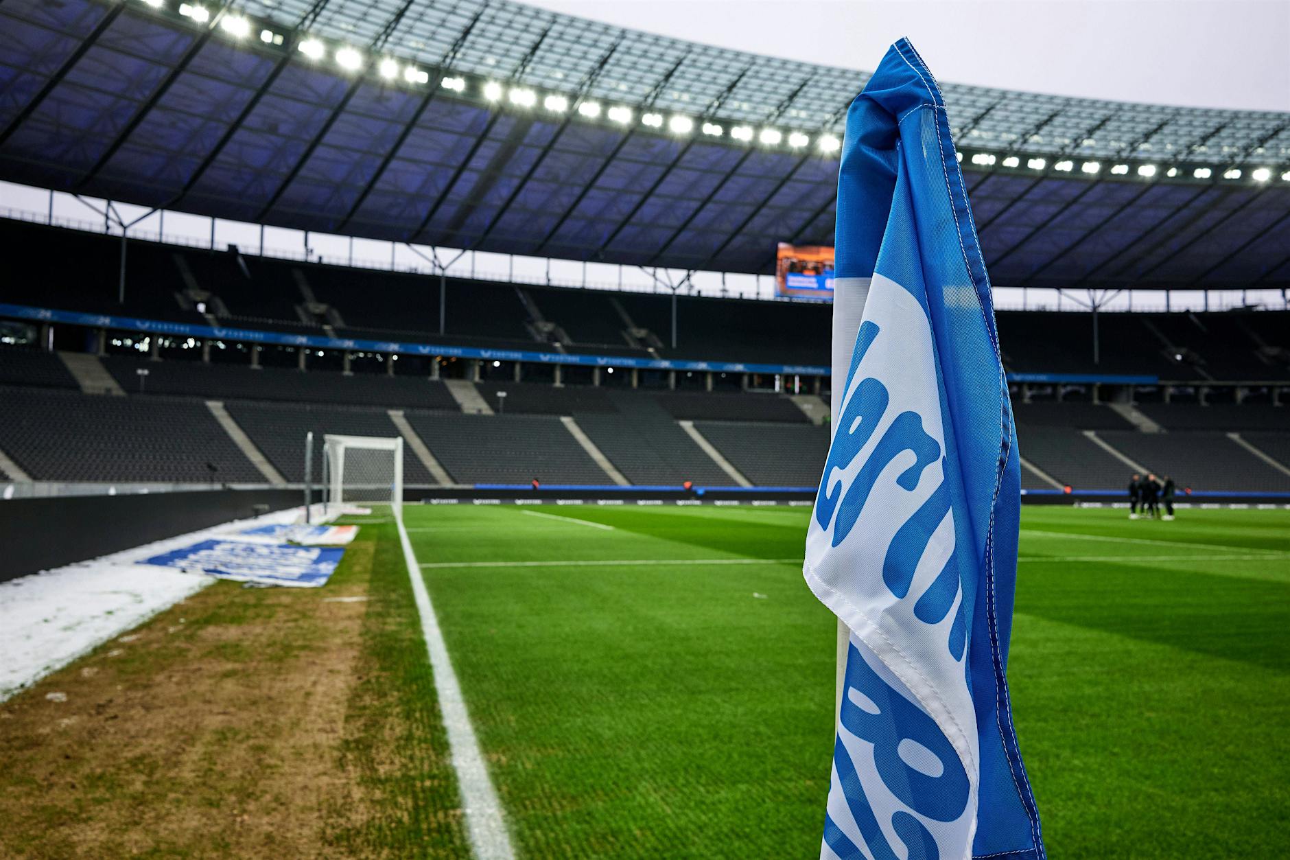 Kälte und Polizei, darum kamen so wenig Fans ins Olympiastadion