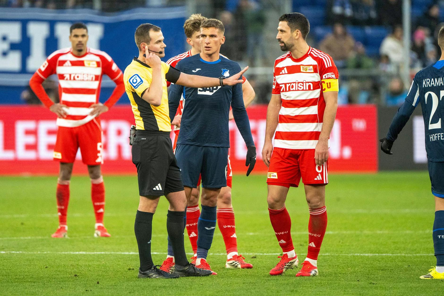 Ex-Unioner Grischa Prömel und Vizekapitän Rani Khedira lieferten sich in Sisnheim auf dem und abseits des Platzes ein Duell.