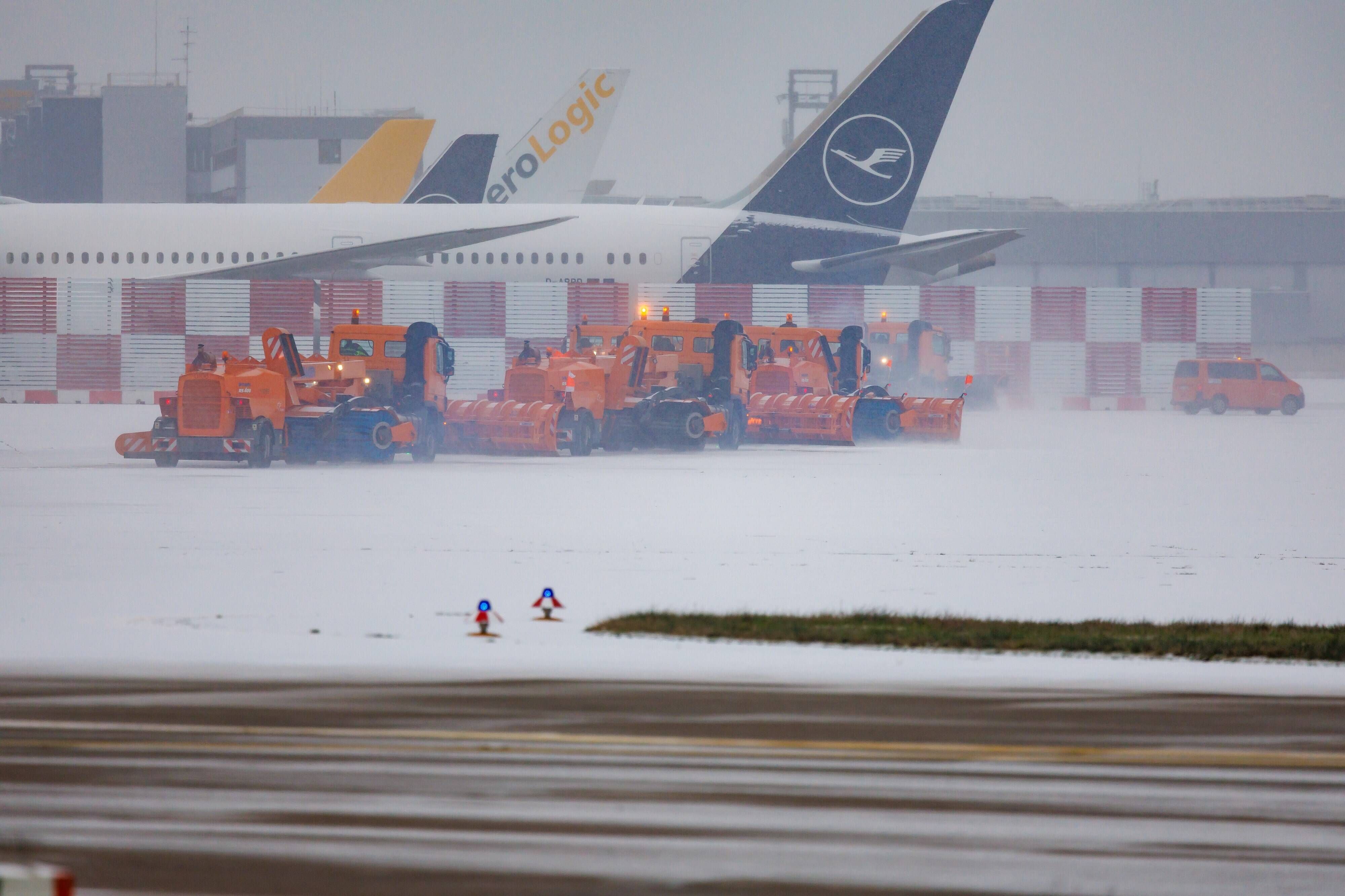 Image - Wintereinbruch legt Teile des Frankfurter Flughafens lahm