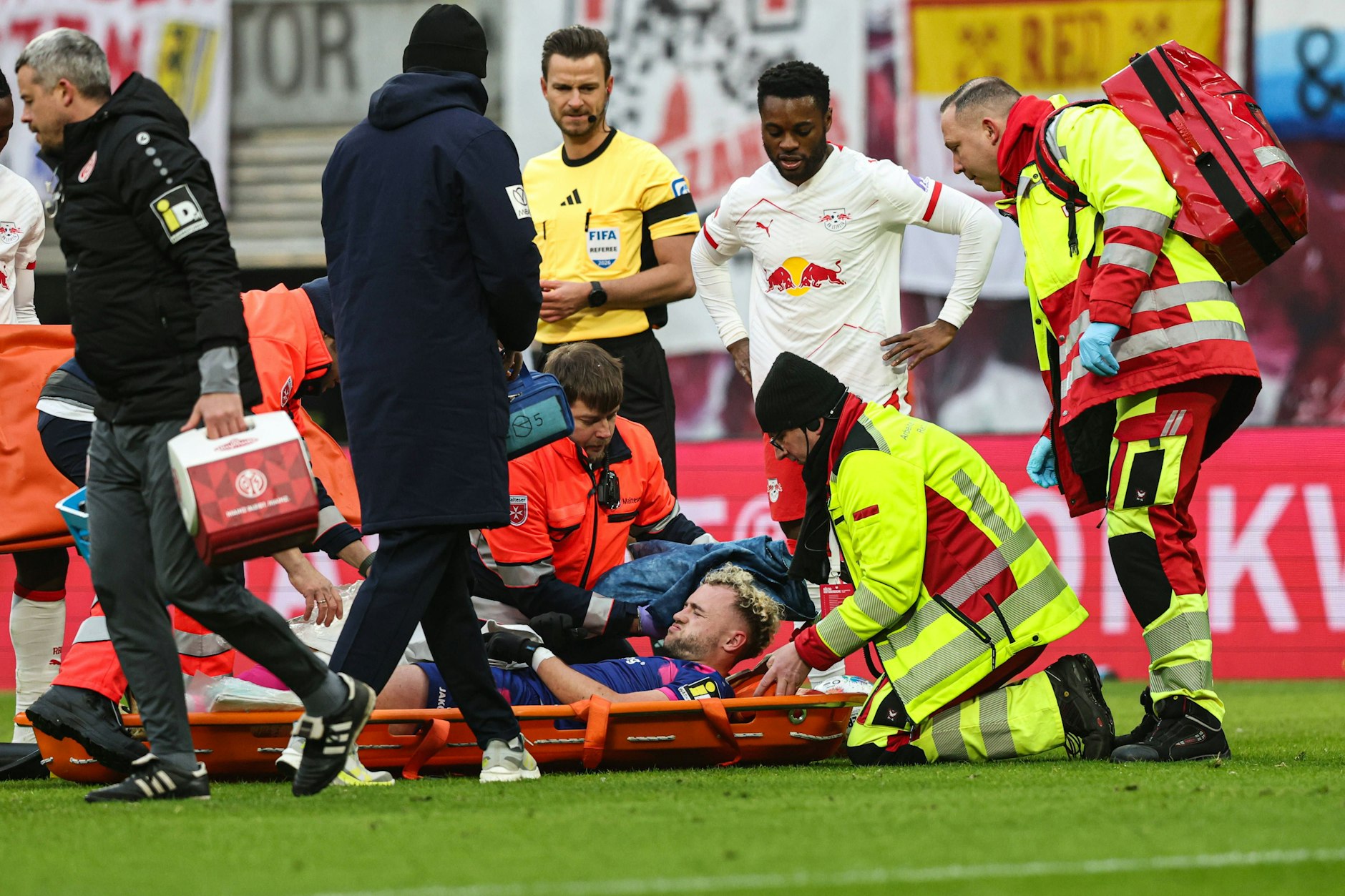 Ex-Union-Stürmer Benedict Hollerbach verletzte sich beim 2:1-Sieg des FSV Mainz 05 bei RB Leipzig schwer und muss operiert werden.