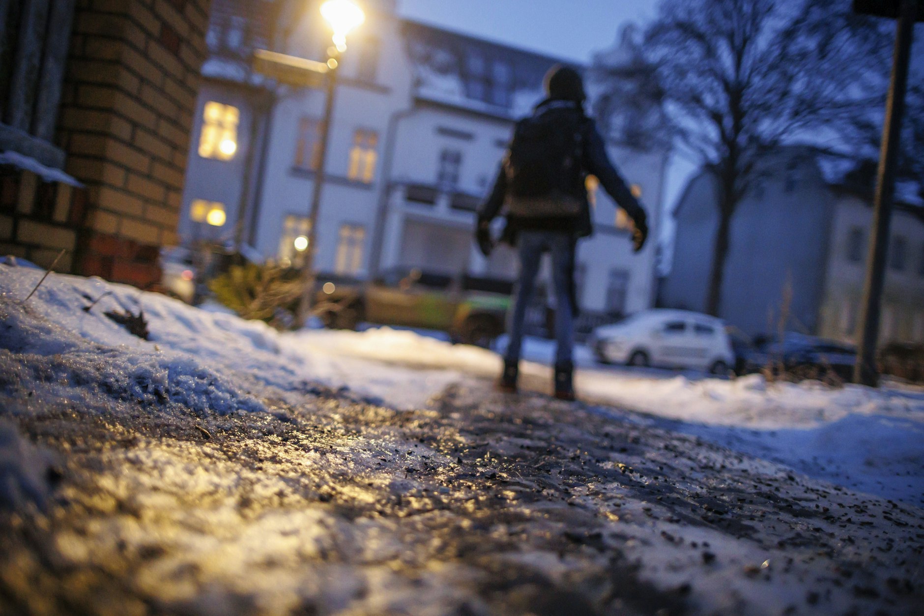 Wer in Berlin lebt, muss in diesem Winter mit der Sturzgefahr leben. Ein Risiko, mit dem man sich einfach nicht abfinden sollte.