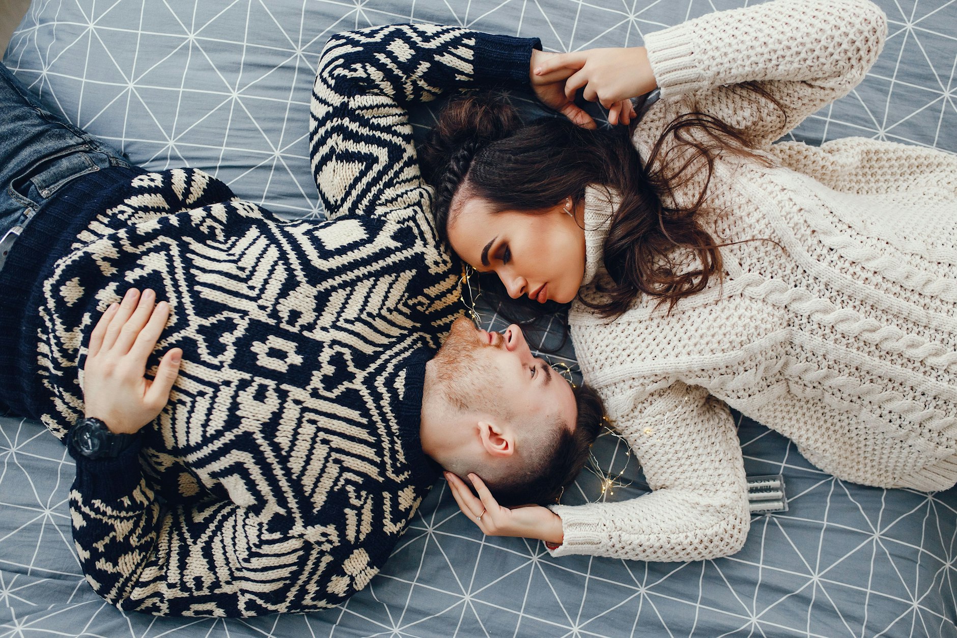 Laut Horoskop führt Sie der Kosmos heilend in neue Beziehungen.