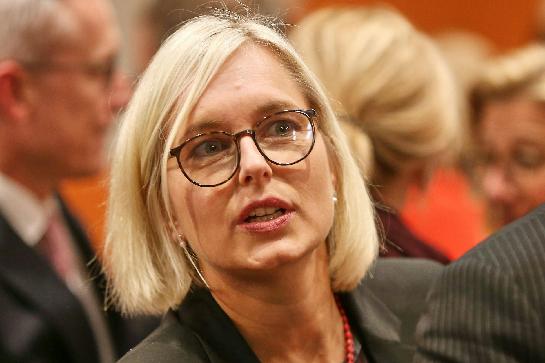 Sportstaatsministerin Christiane Schenderlein spricht sich offen gegen einen deutschen Boykott der Fußball-WM in den USA aus.