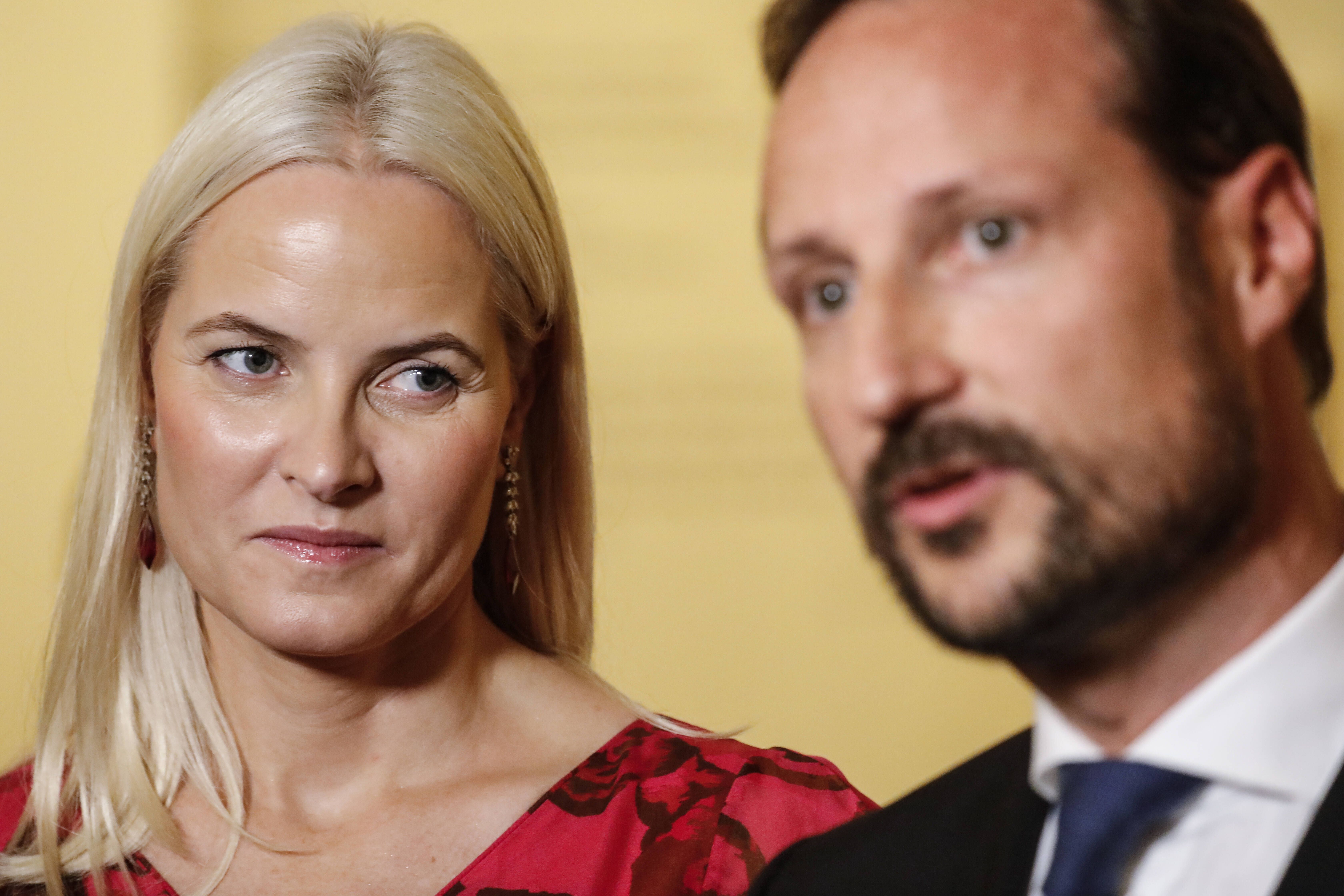 Image - Mette-Marit, Epstein und ein Sohn vor Gericht: Skandale erschüttern Norwegens Königshaus